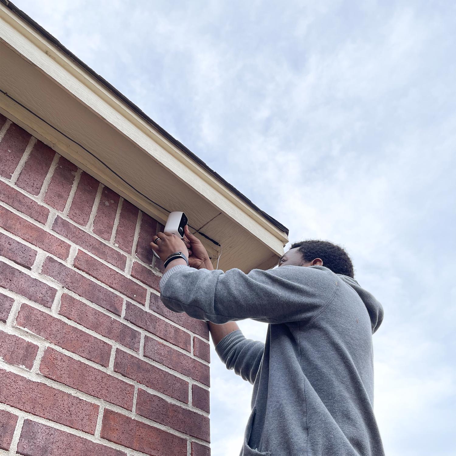 Feit Smart Home Battery Powered Outdoor Smart-Enabled Security Camera