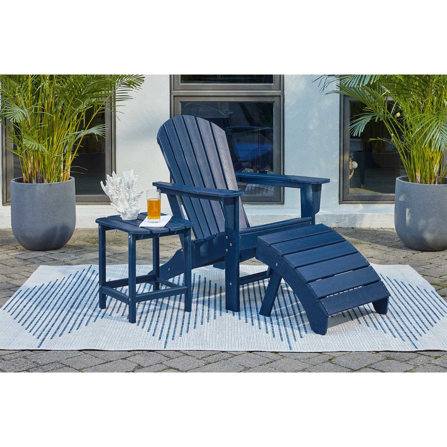 Ashley Furniture Sundown Treasure Adirondack End Table Blue