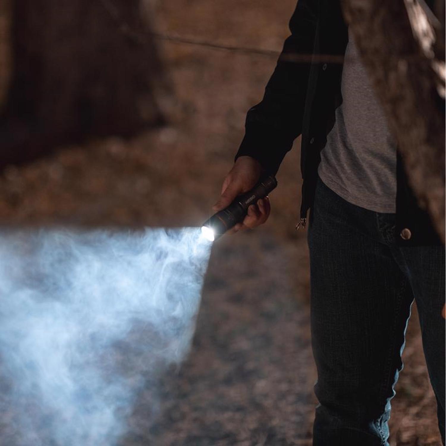 NEBO Davinci 1000 lm Black LED Rechargeable Flashlight 18650 Battery