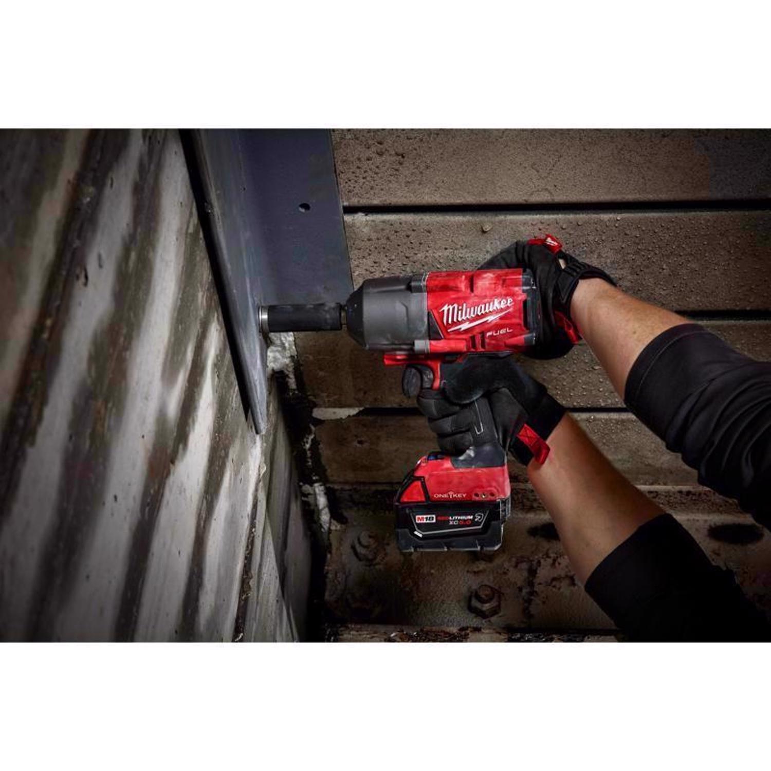 Milwaukee M18 FUEL 3/4 in. Cordless Brushless High Torque Impact Wrench Tool Only