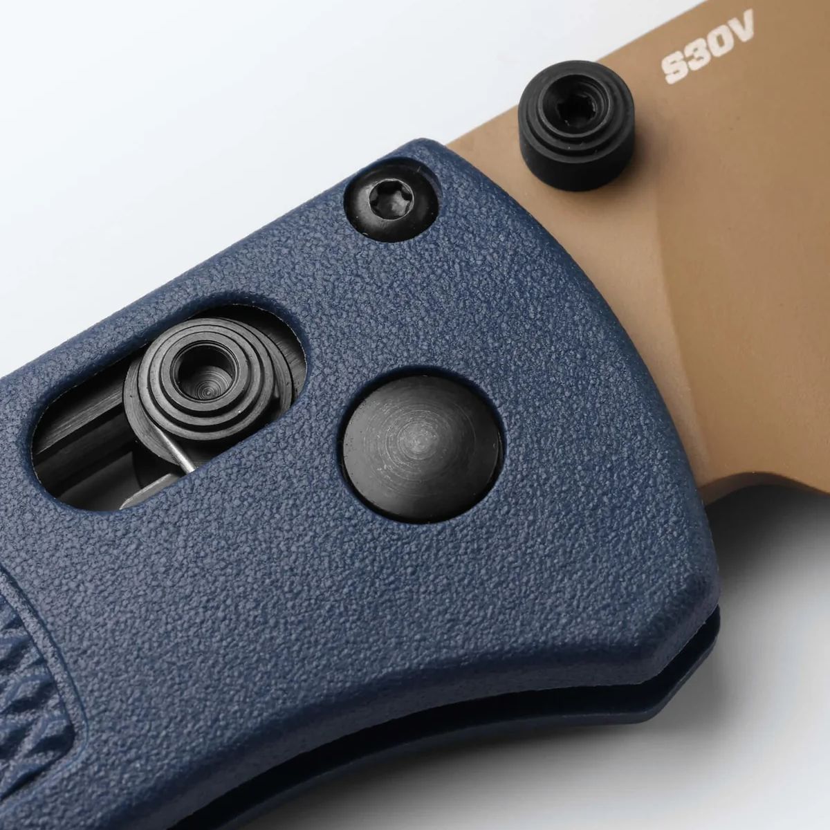 Benchmade Bugout Crater Blue Grivory