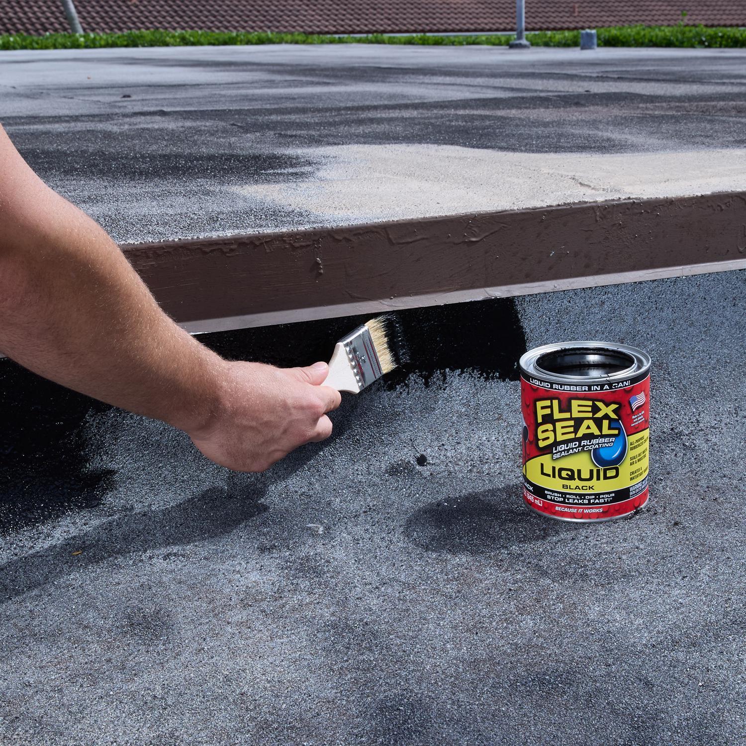 Flex Seal Family of Products Flex Seal Black Liquid Rubber Sealant Coating 32 oz