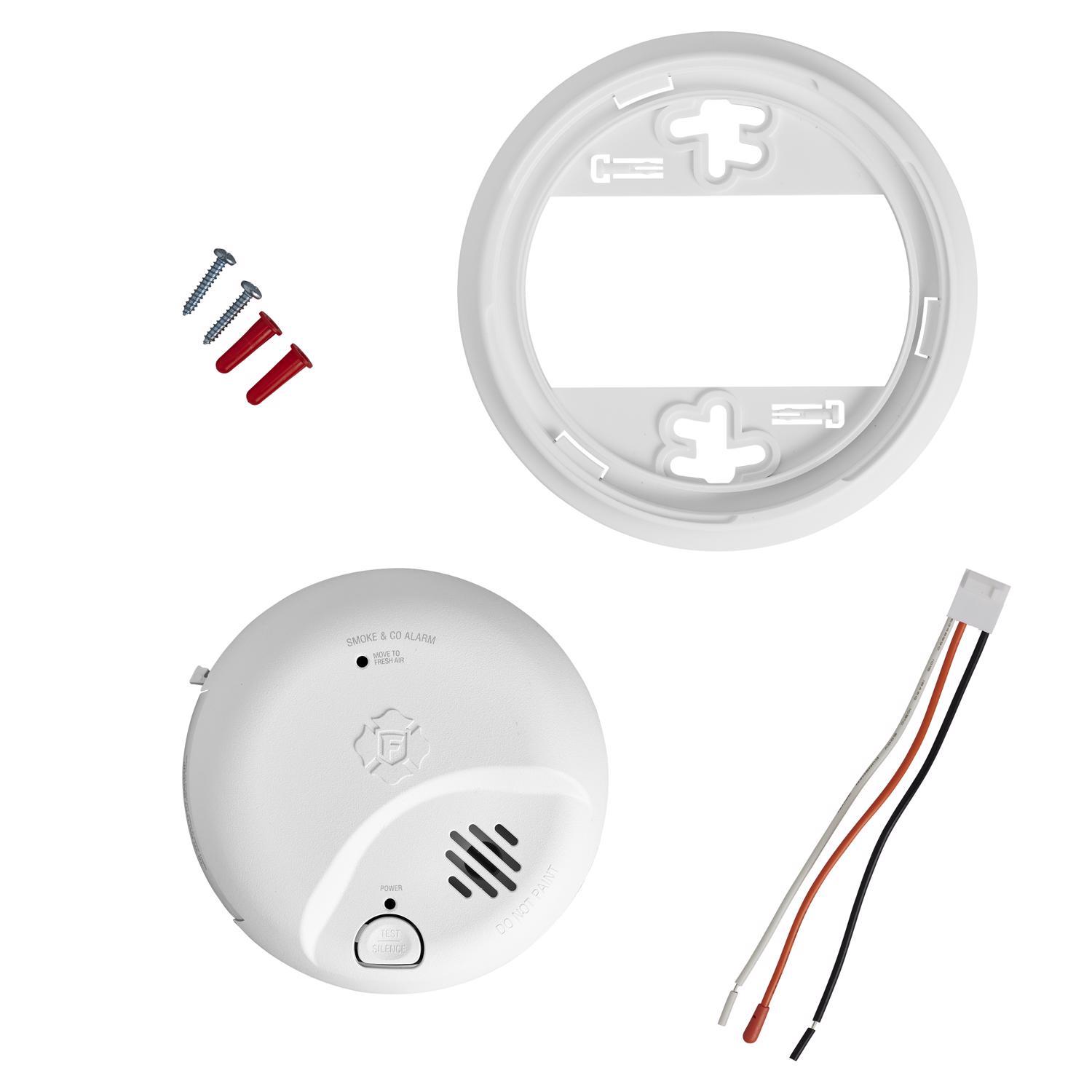 First Alert 10 Year Back Up Hard-Wired w/Battery Back-Up Ionization Smoke and Carbon Monoxide Detect