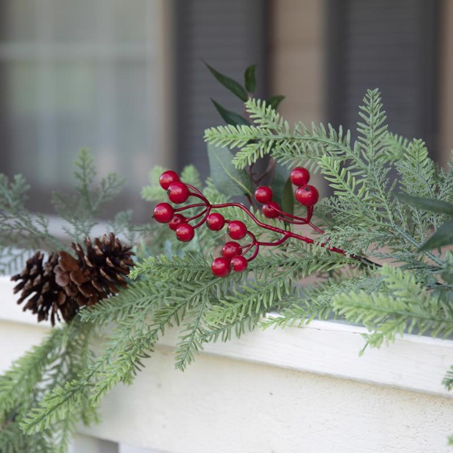 Celebrations 6 ft. L Unlit Everyday Garland