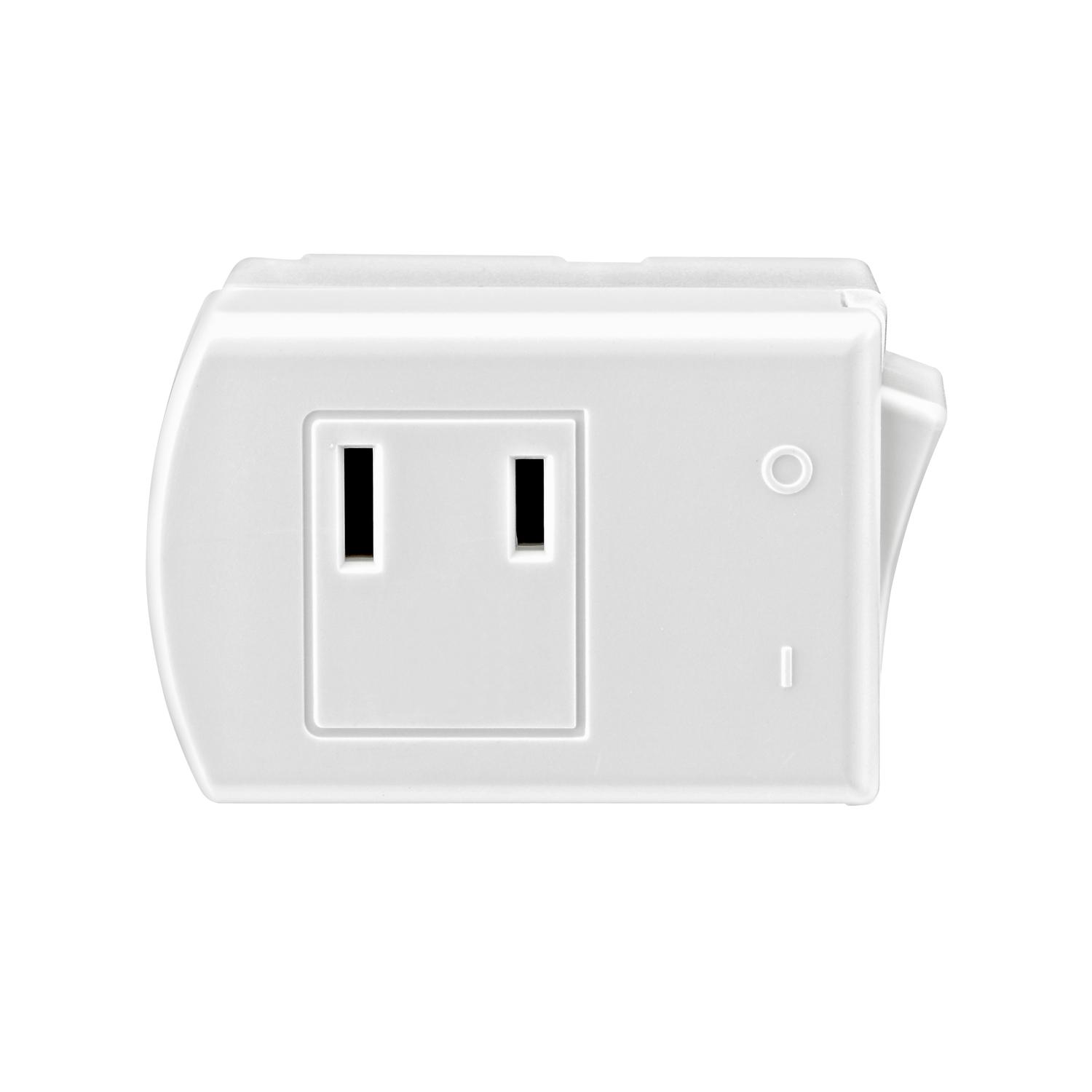 Leviton 13 amps Double Pole Rocker Plug-In Switch Tap White 1 pk