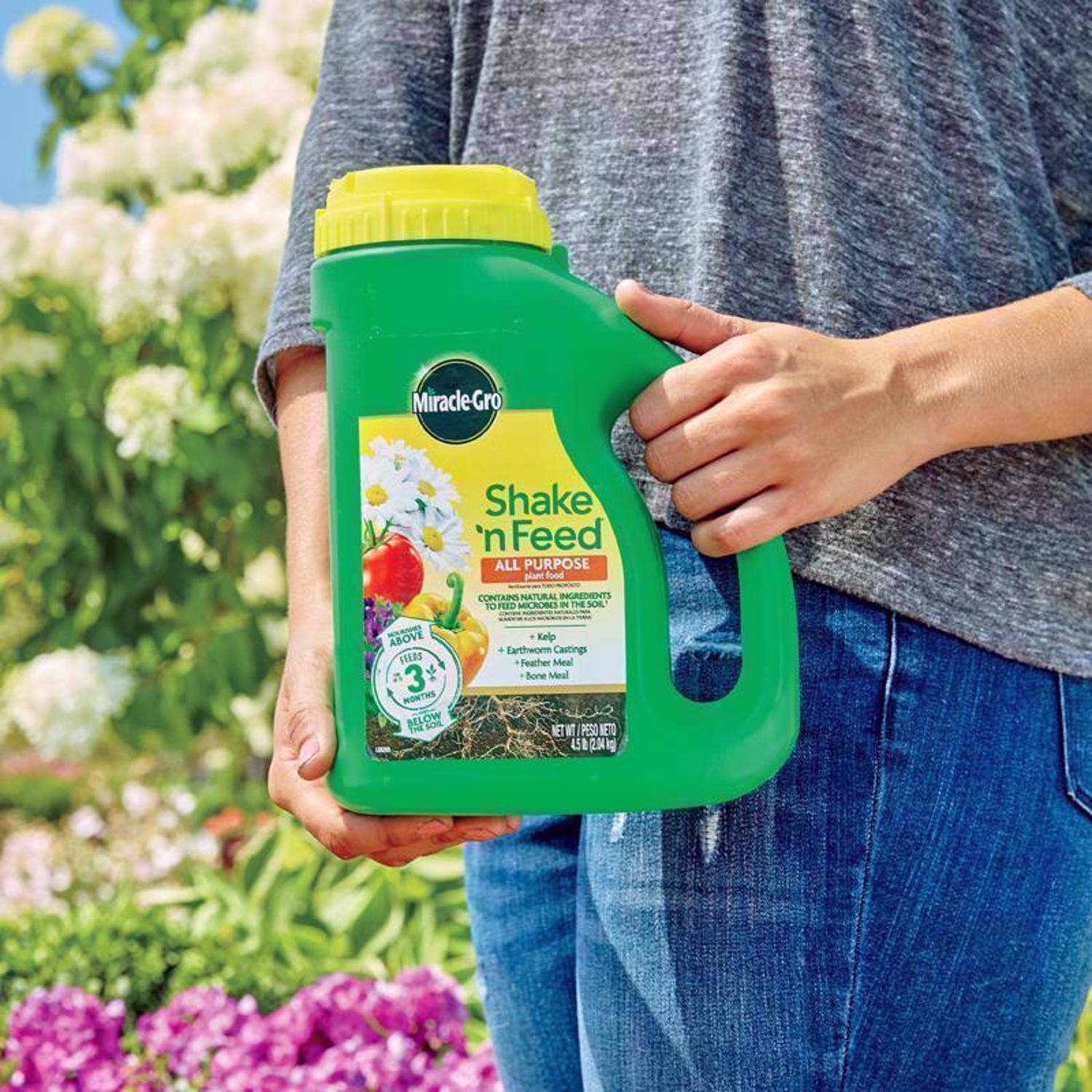 Miracle-Gro Shake 'n Feed Granules Plant Food 4.5 lb