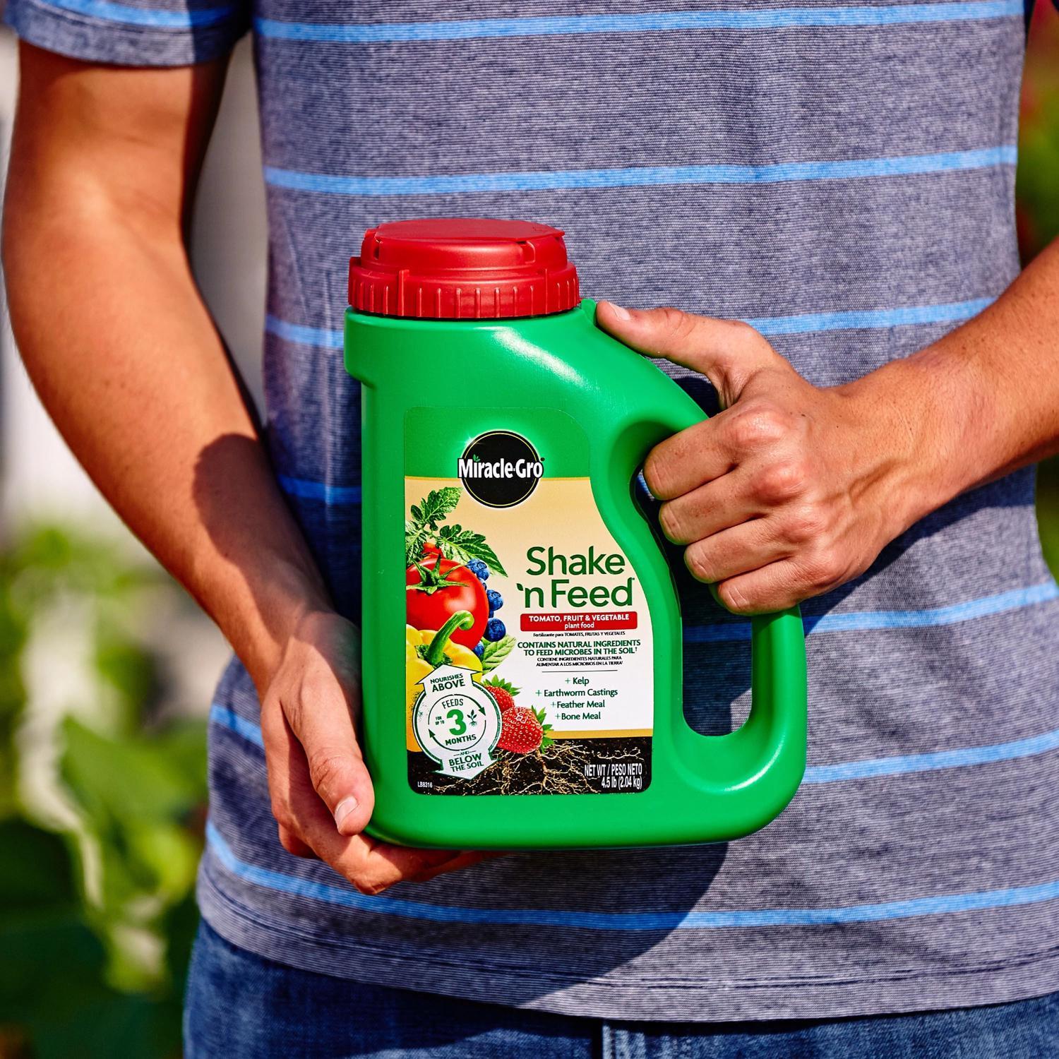 Miracle-Gro Shake 'n Feed Granules Plant Food 4.5 lb