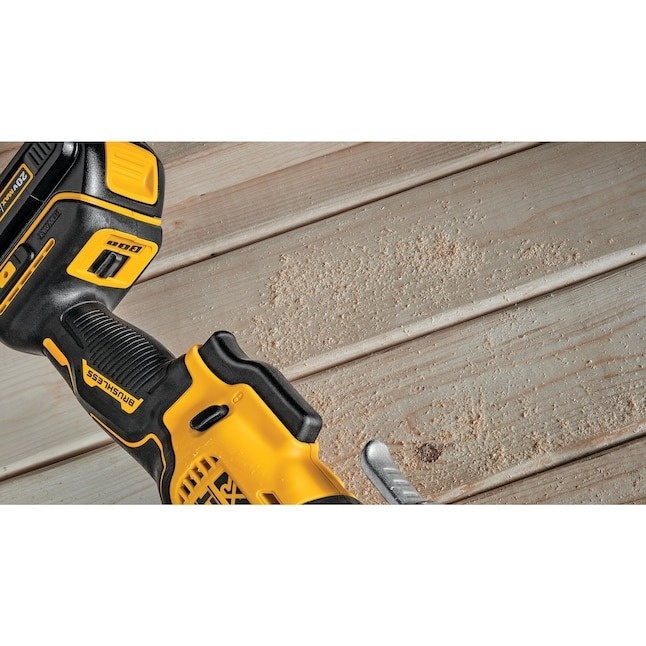 DEWALT XR 20-volt Max Cordless Brushless 3-speed 6 -Piece Oscillating Multi-Tool with Soft Case 1 -Batteries Included