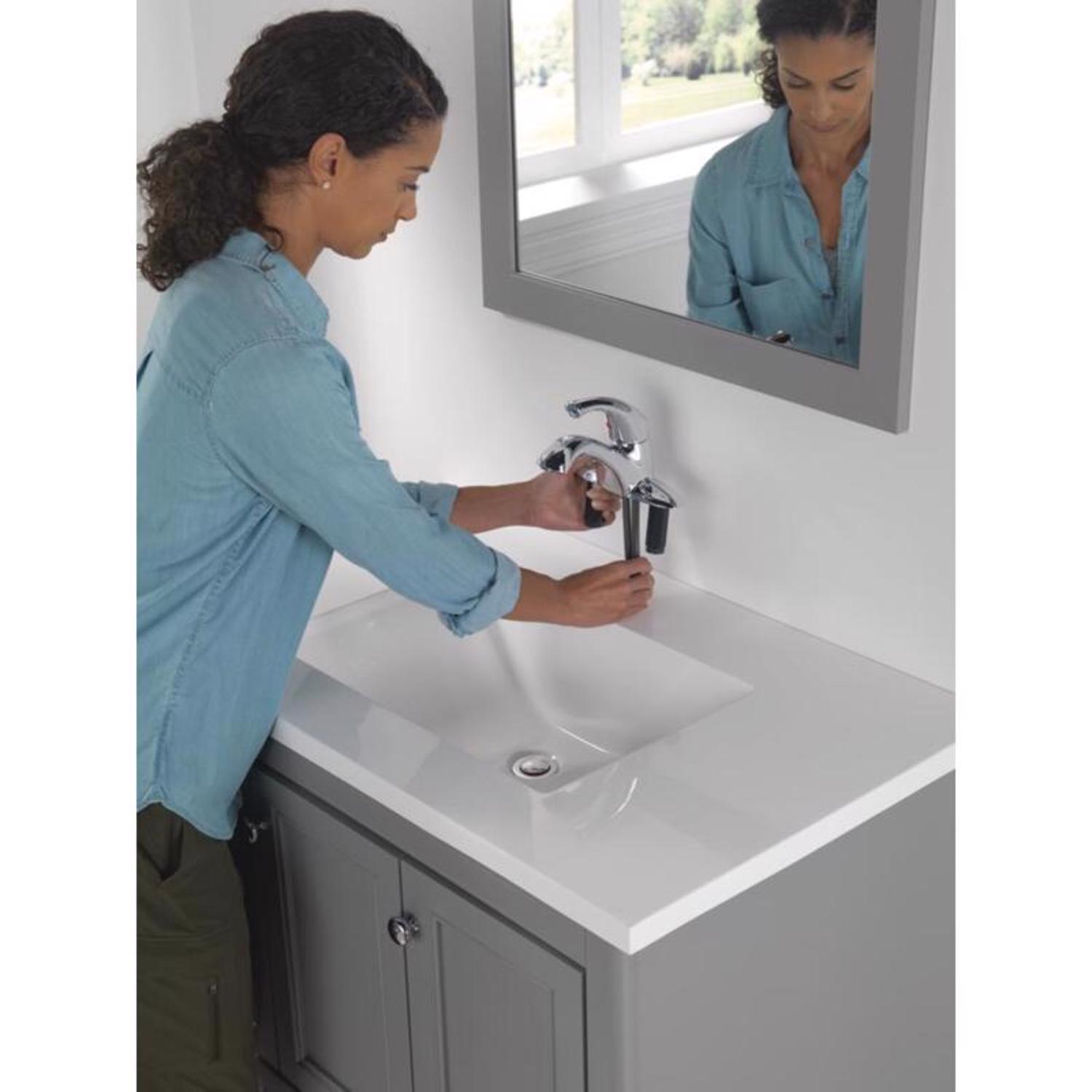 Delta Classic Chrome Bathroom Faucet 4 in.