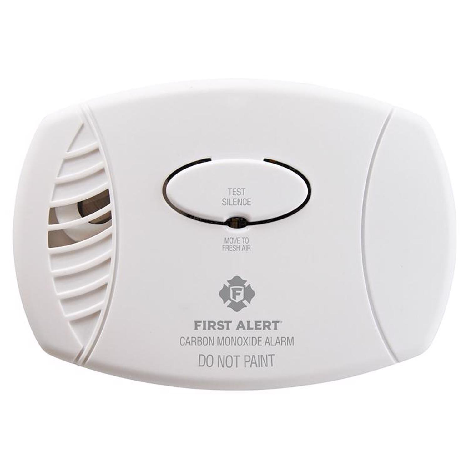 First Alert Plug-In w/Battery Back-up Electrochemical Carbon Monoxide Detector