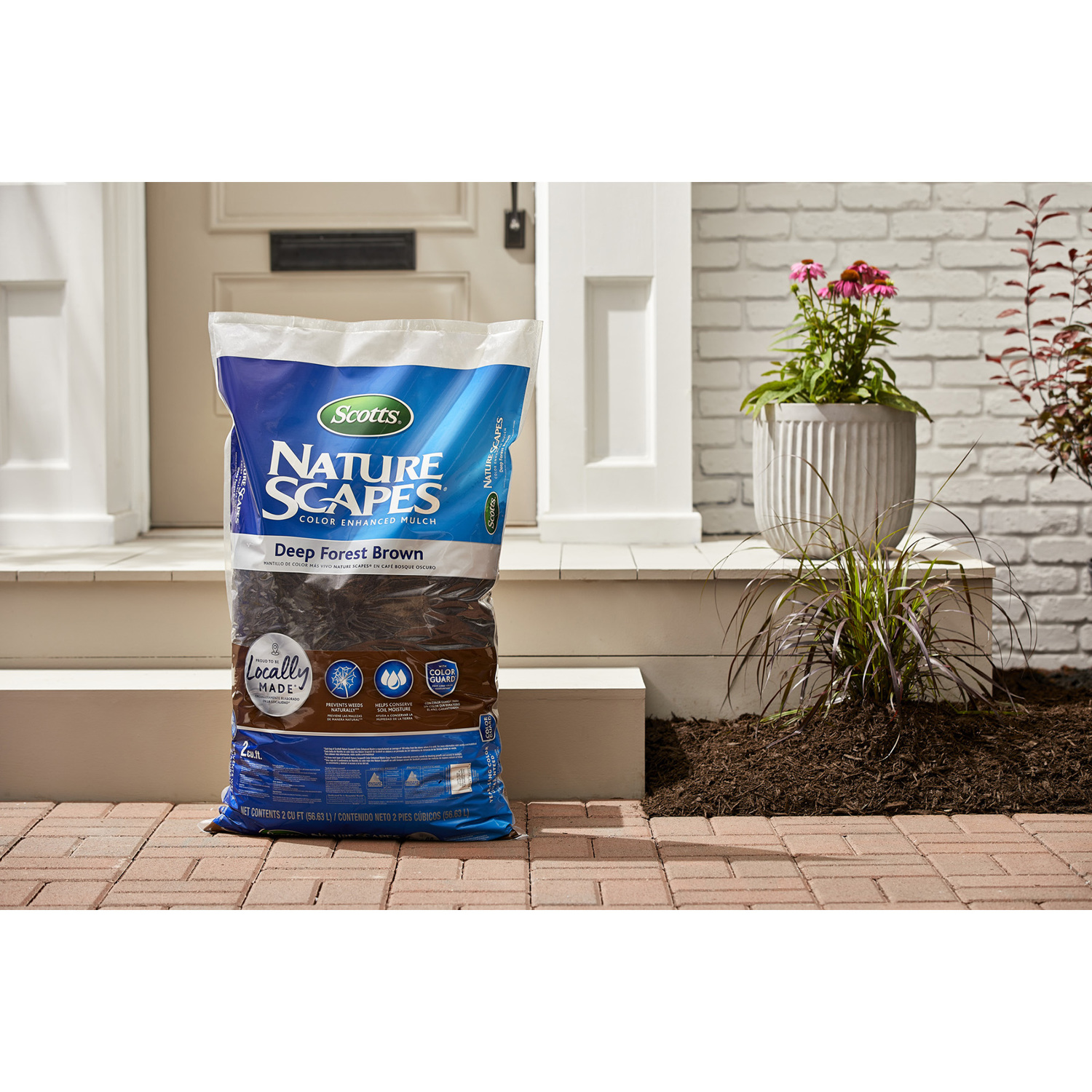 Scotts Nature Scapes Deep Forest Brown Bark Color Enhanced Mulch 2 cu