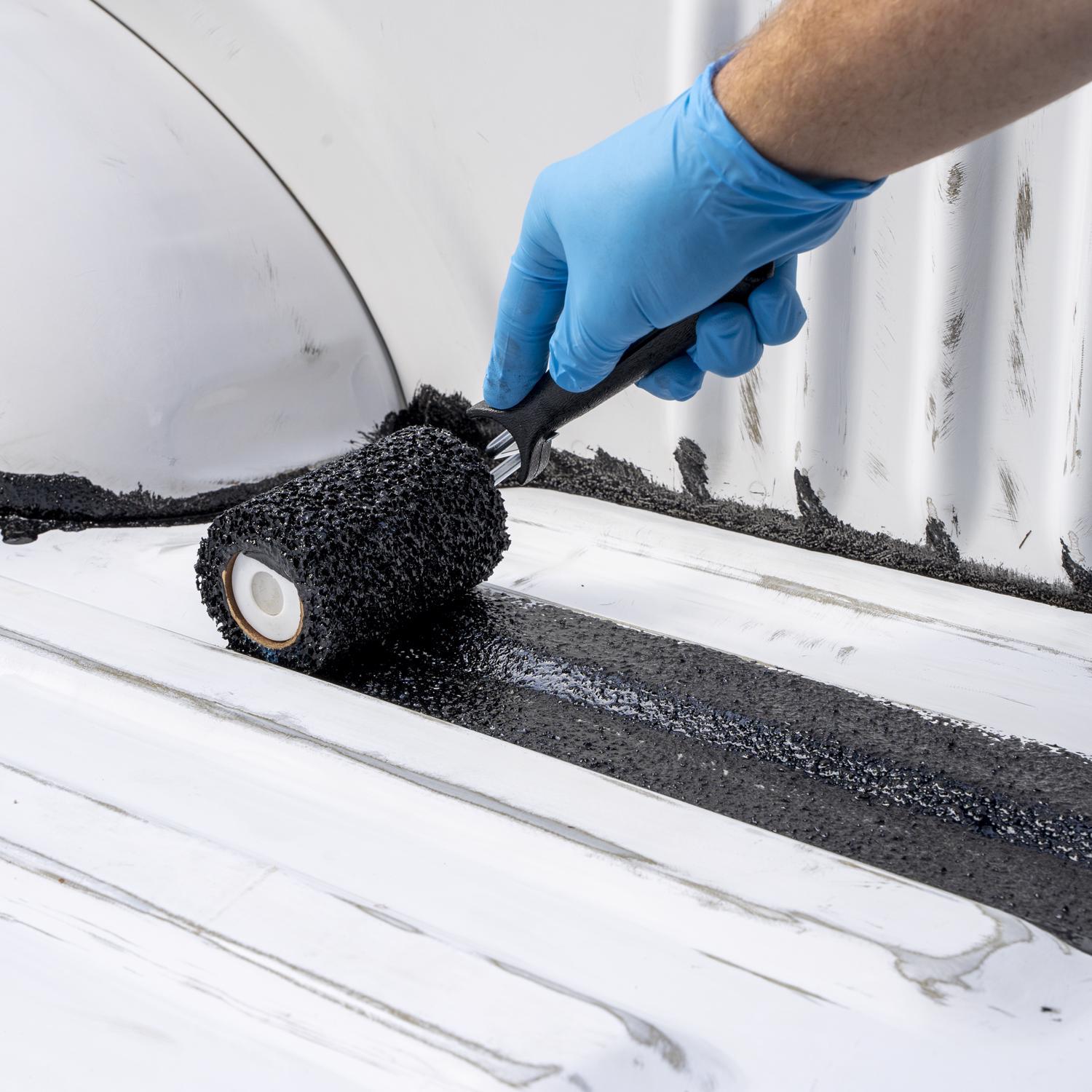 Herculiner Black Truck Bed Coating Kit 1 gal