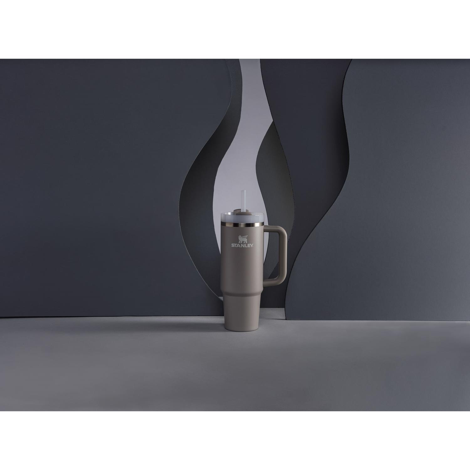 Stanley The Quencher H2.0 FlowState 30 oz Ash BPA Free Double-wall Vacuum Insulated Tumbler