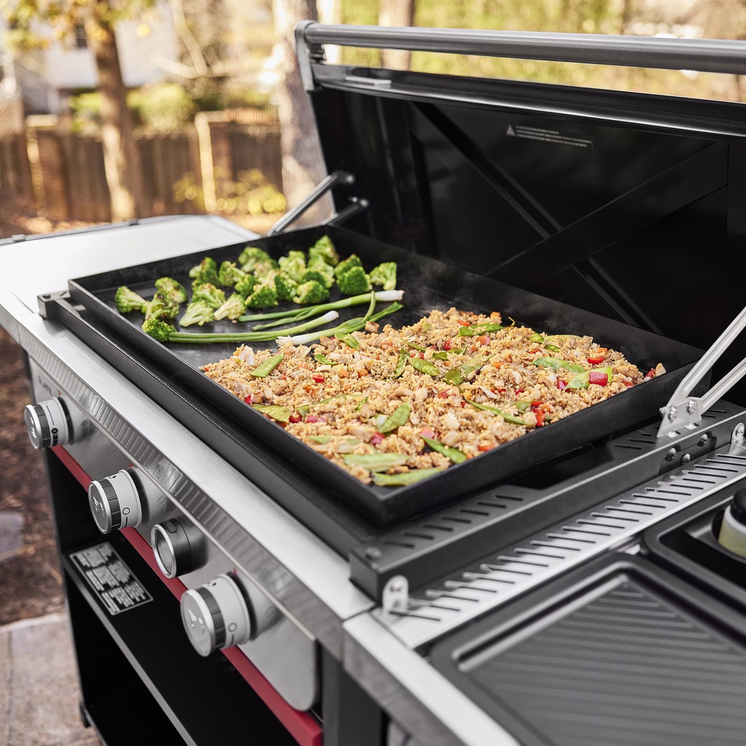 Weber Slate 30" Rust-Resistant 3 Burner Liquid Propane Digital Thermometer Outdoor Griddle Black 30 IN ACE EXCLUSIVE