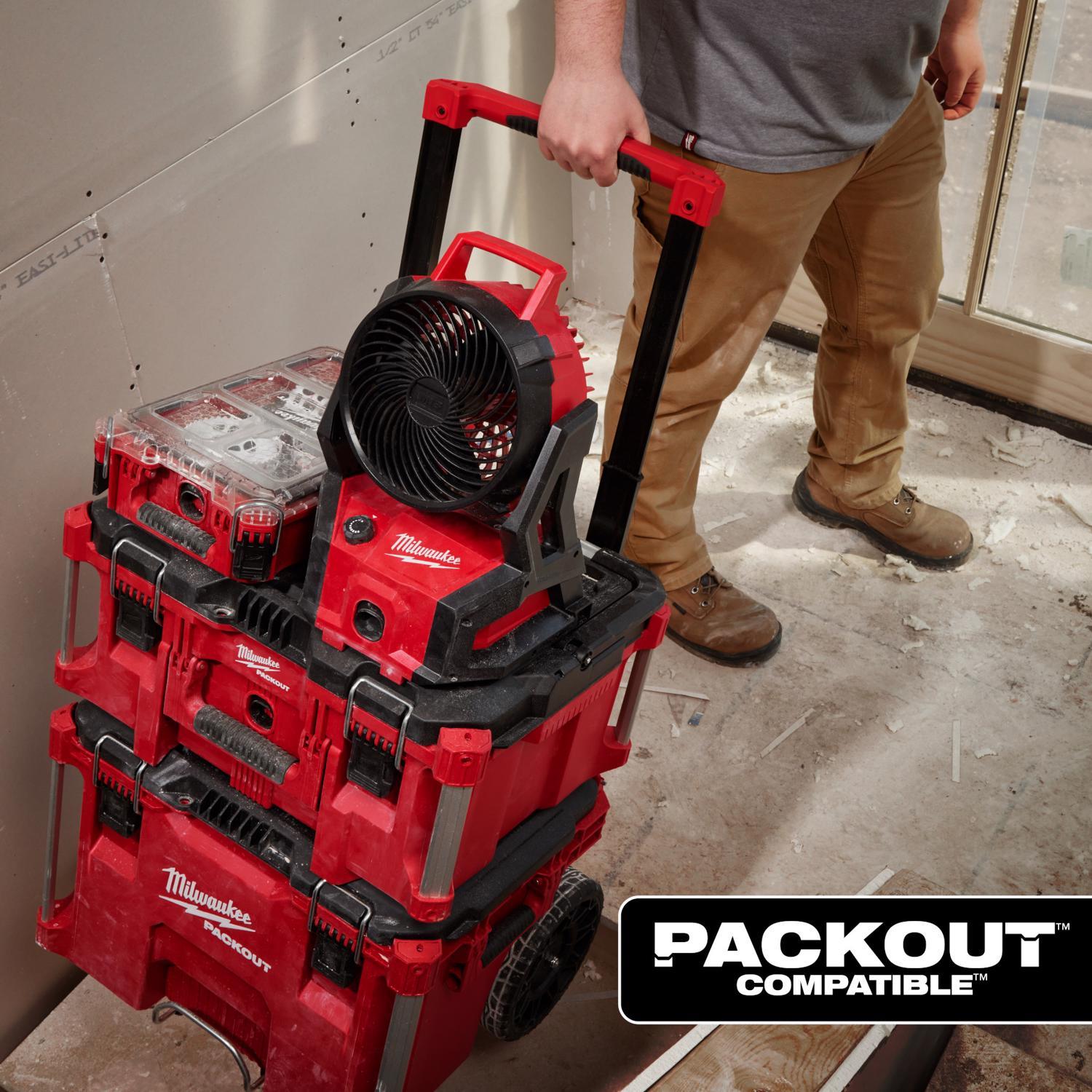 Milwaukee M18 16 in. H Personal Fan