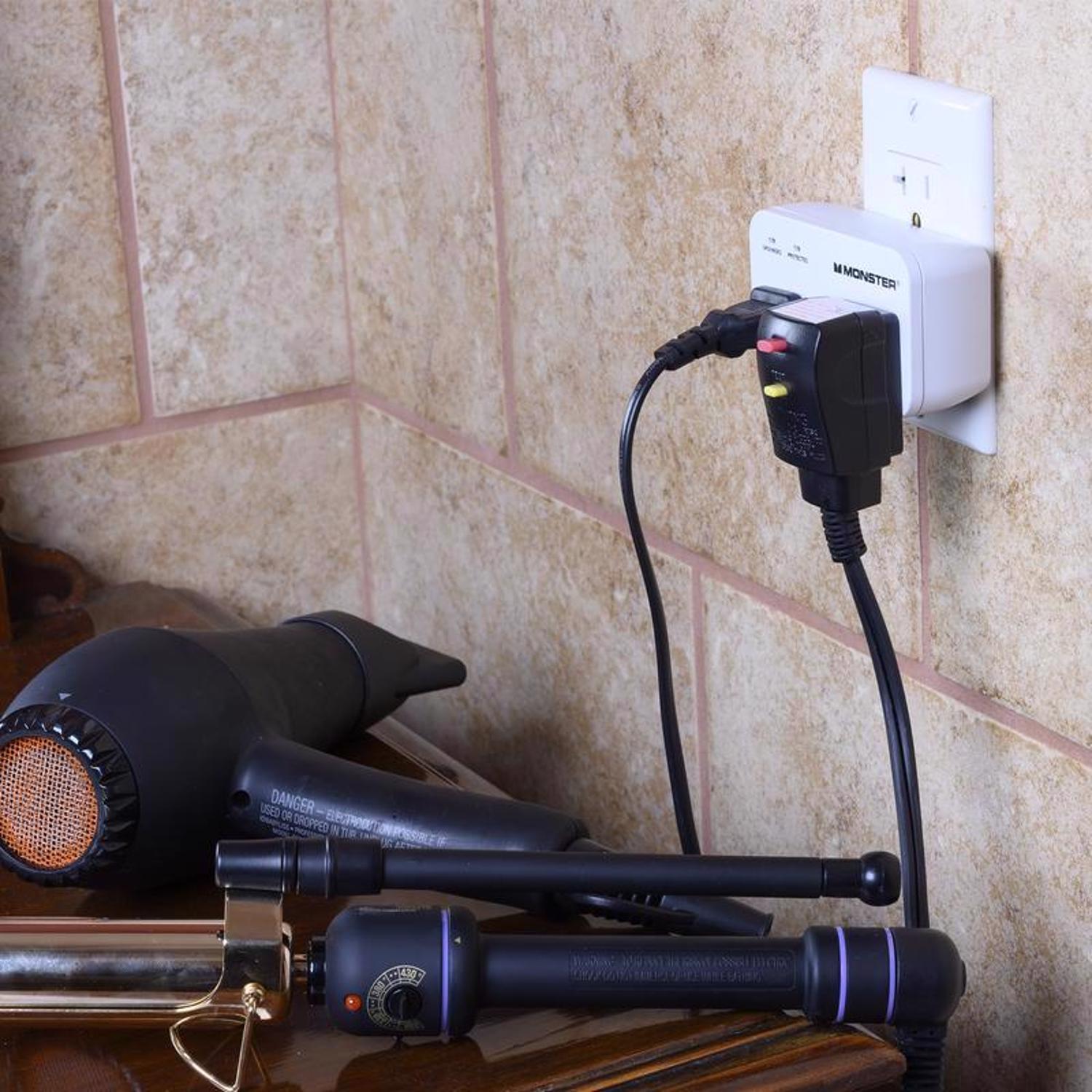 Monster Just Power It Up 0 ft. L 3 outlets Wall Tap Surge Protector White 1200 J