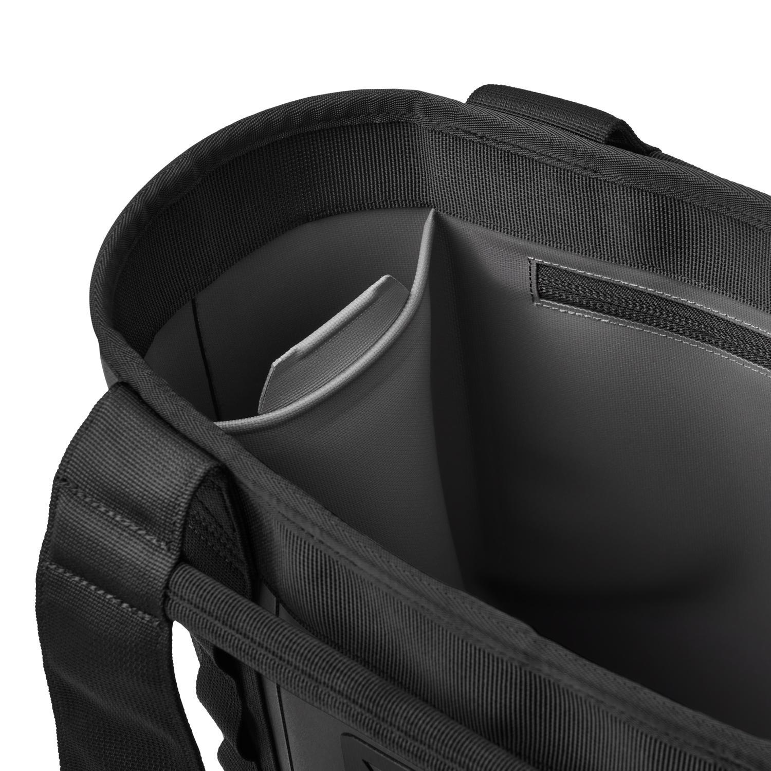 YETI Camino 20 Carryall 20 L Black Tote