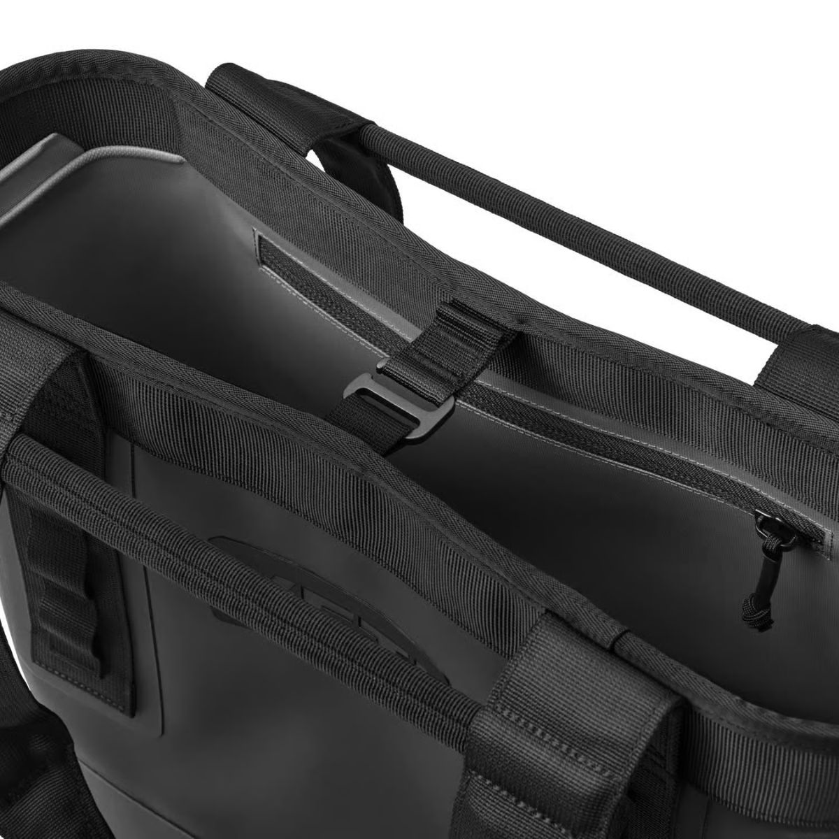 YETI Camino 20 Carryall 20 L Black Tote