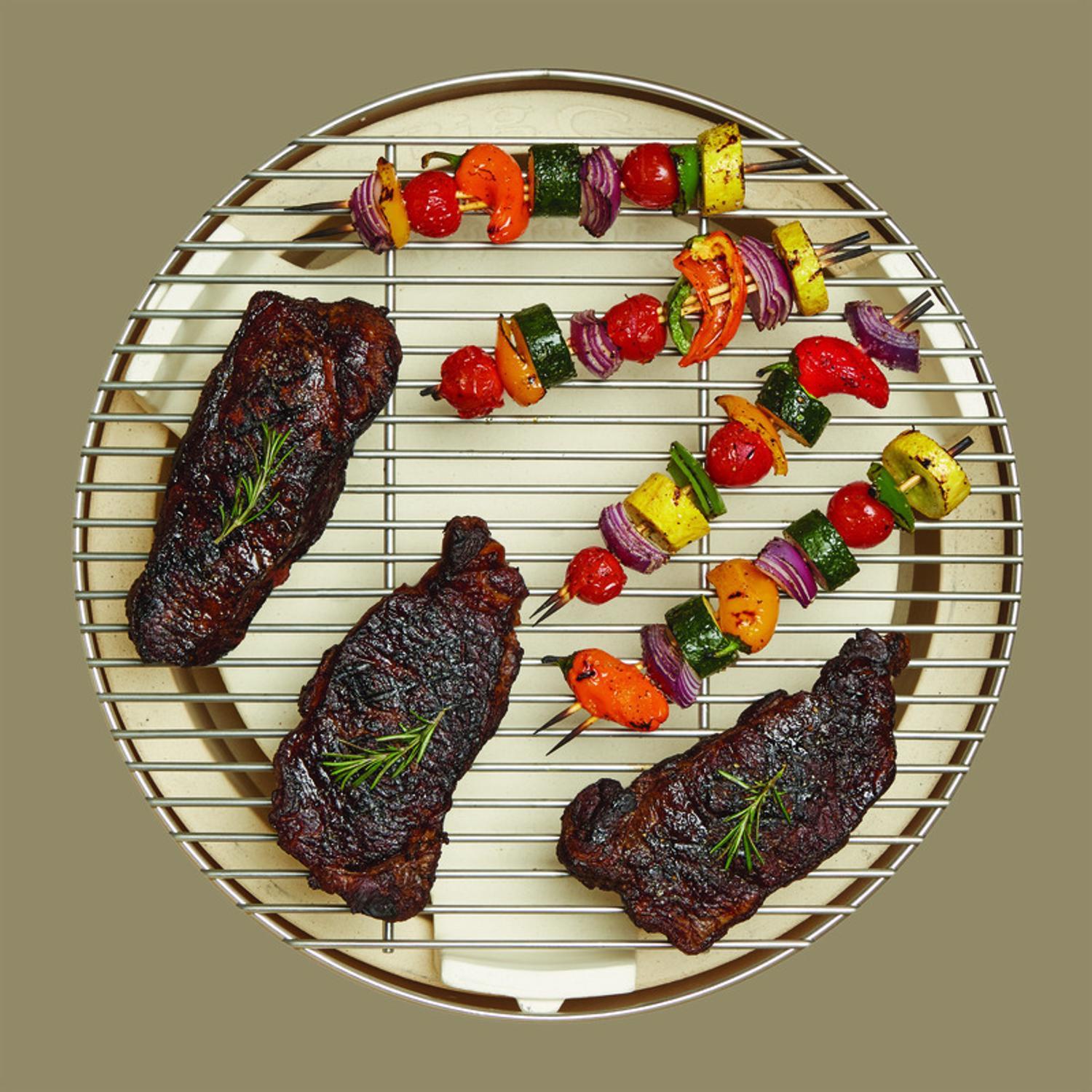 Big Green Egg 18.25 in. Large Charcoal Grill and Smoker Green