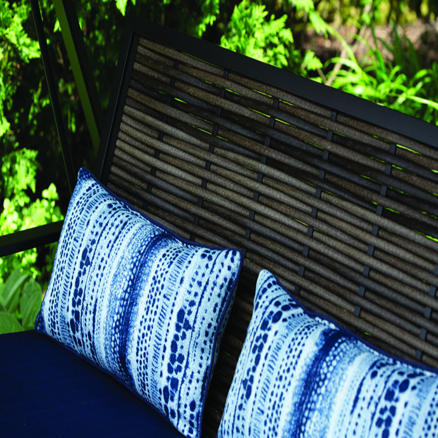 Living accents best sale 3 seat swing