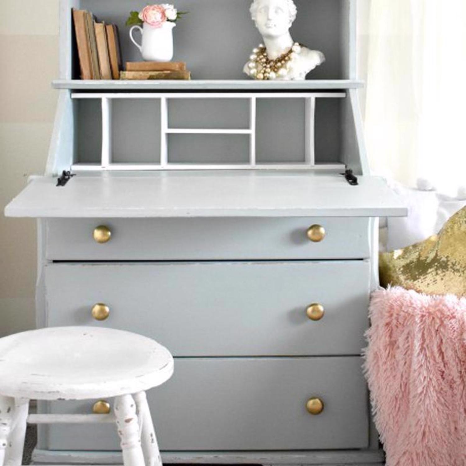 Rust-Oleum Chalked Ultra Matte Light Tint Base Water-Based Acrylic Chalk Paint 30 oz