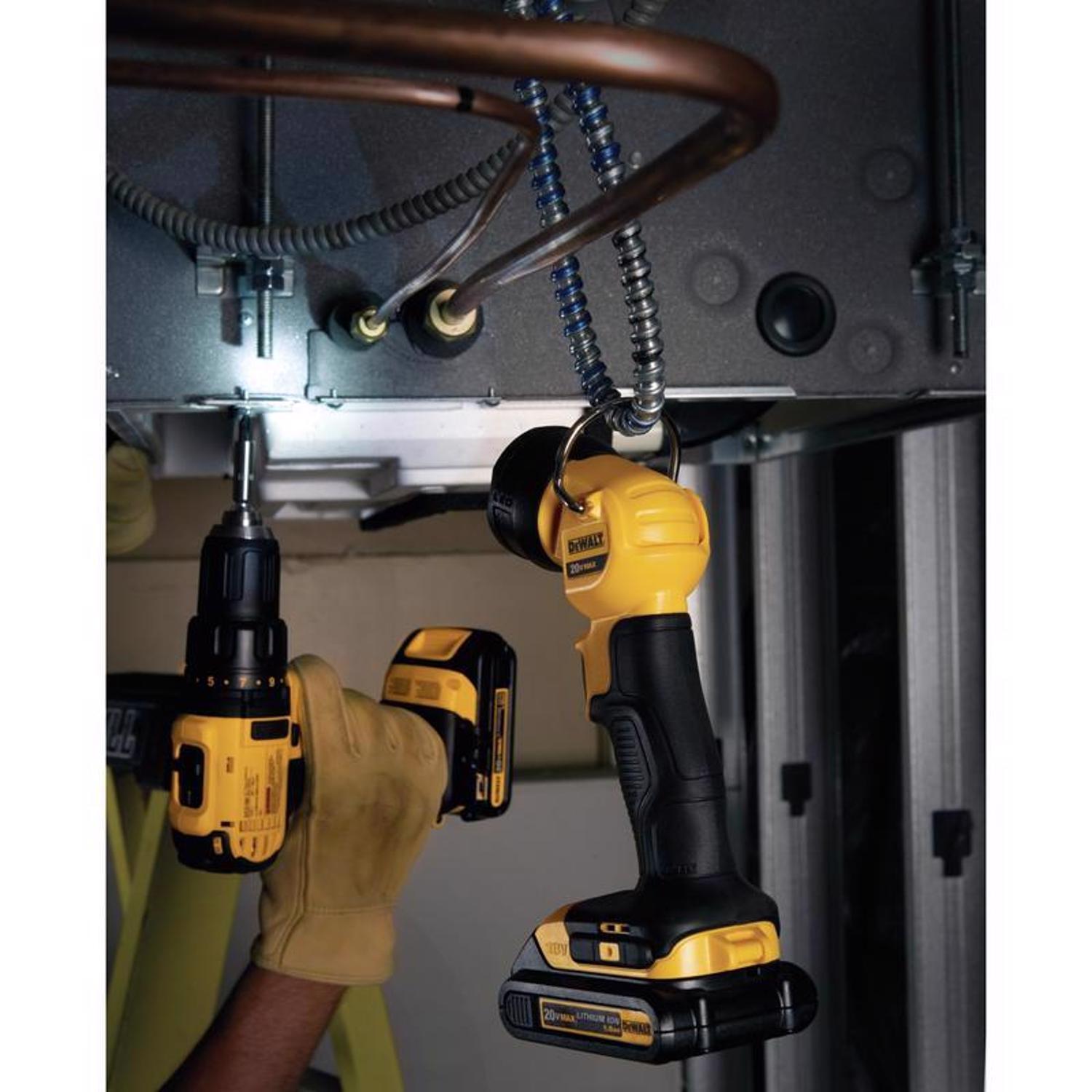 DeWalt 20V MAX 110 lm Black/Yellow LED Rechargeable Work Light Flashlight