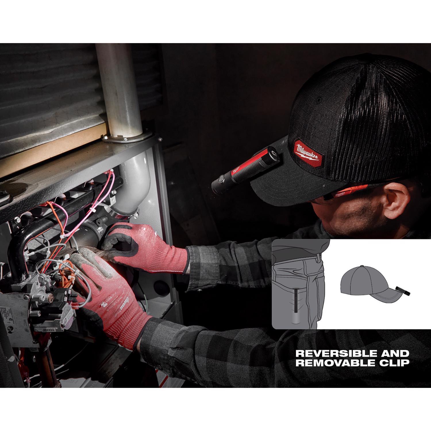 Milwaukee 500 lm Black/Red LED Rechargeable Rechargeable Flashlight