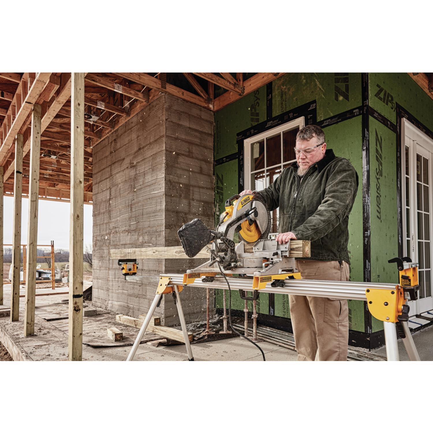 DeWalt 15 amps 12 in. Corded Compound Miter Saw