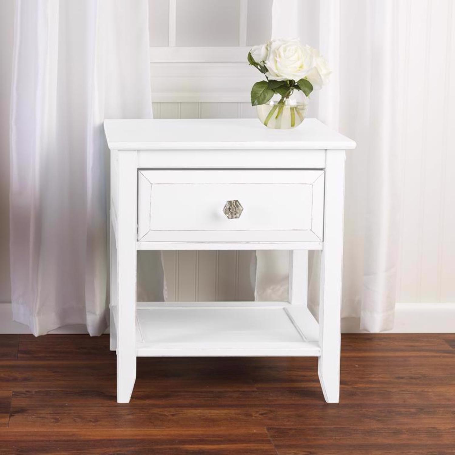 Rust-Oleum Chalked Ultra Matte Linen White Oil-Based Acrylic Sprayable Chalk Paint 12 oz