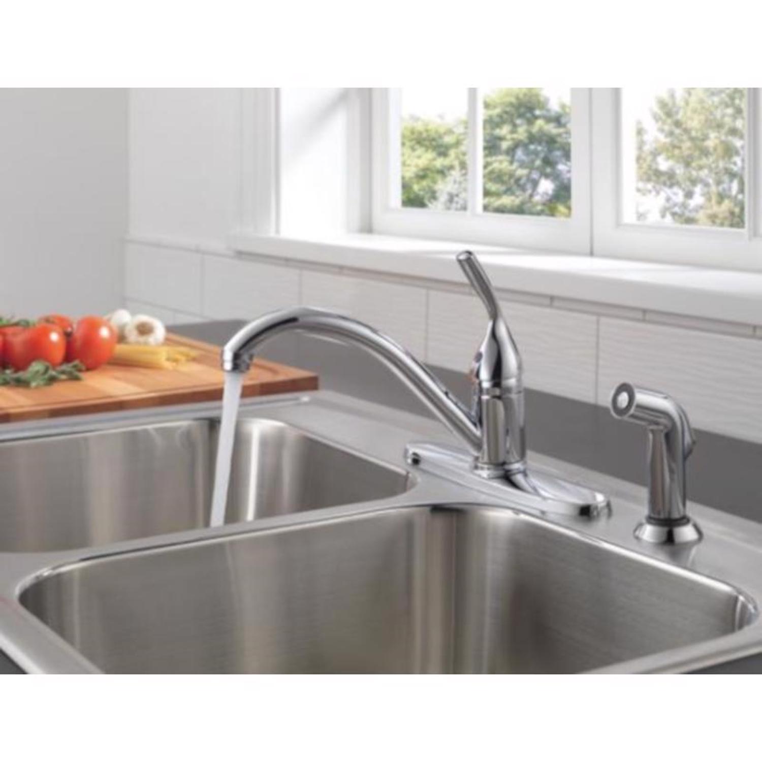Delta Classic One Handle Chrome Kitchen Faucet Side Sprayer Included