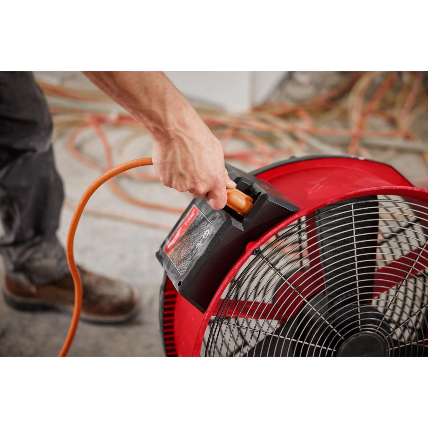 Milwaukee M18 26.5 in. H X 18 in. D 3 speed Cordless Jobsite Fan