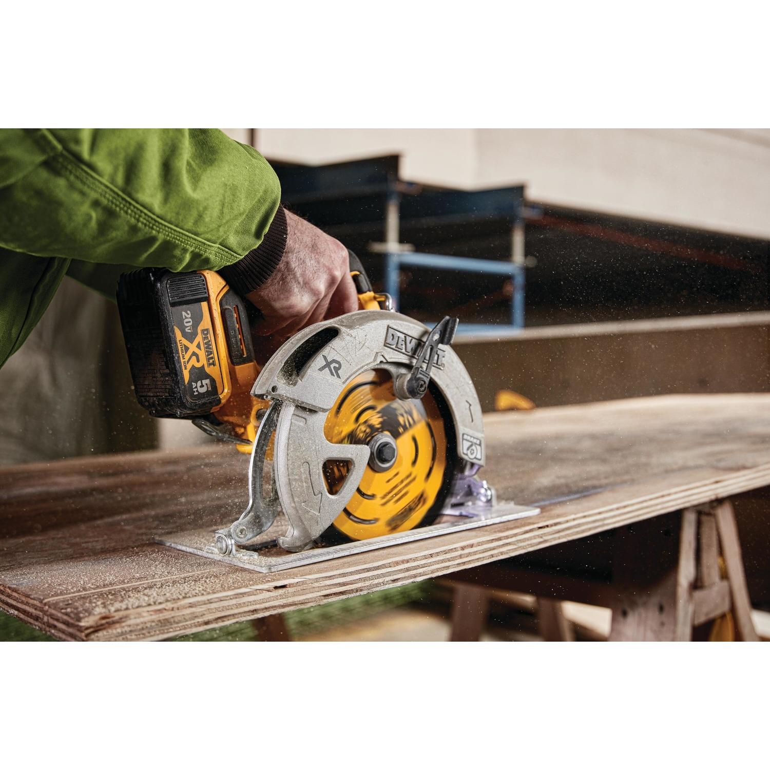 DeWalt 7-1/4 in. D X 5/8 in. Tungsten Carbide Circular Saw Blade 24 teeth 1 pk