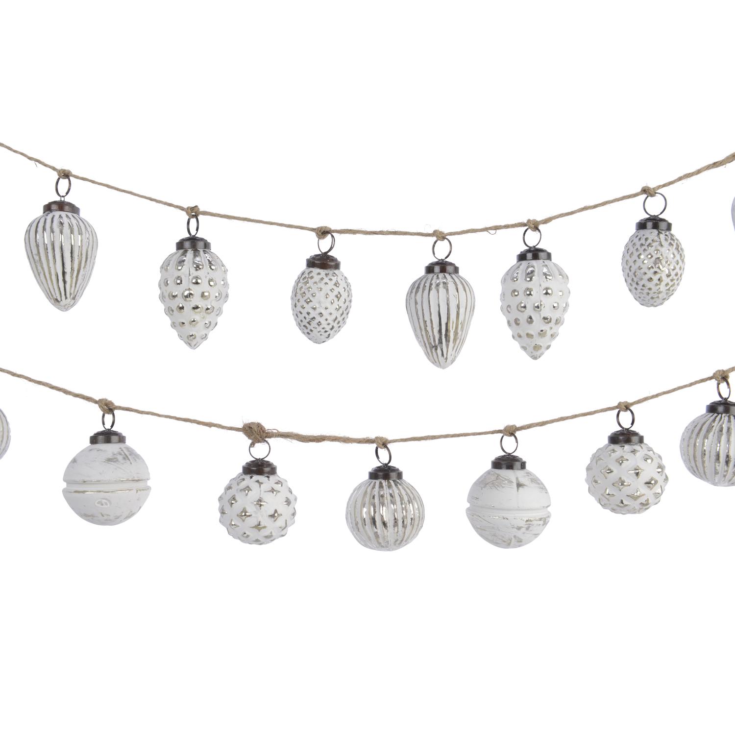 Decoris 47.24 ft. L Bauble Garland