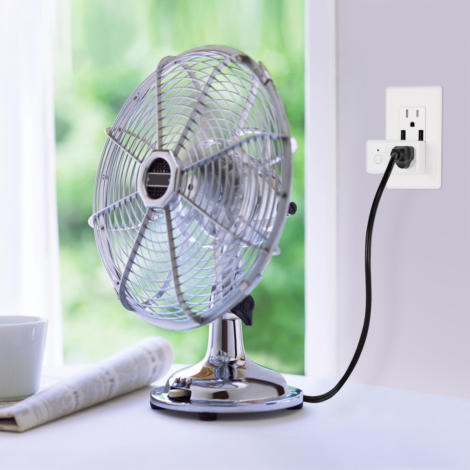 Feit Smart Home Residential Plastic Extension Smart-Enabled Plug with Night Light 1-15R