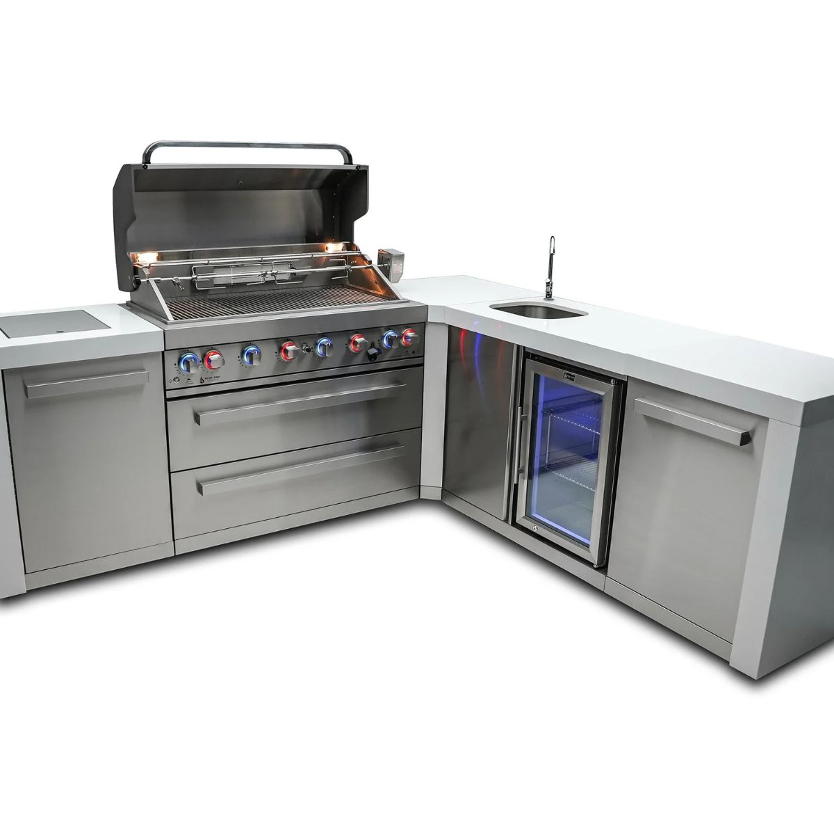 Mont Alpi 6-Burner Deluxe island featuring a 90-degree corner and beverage center