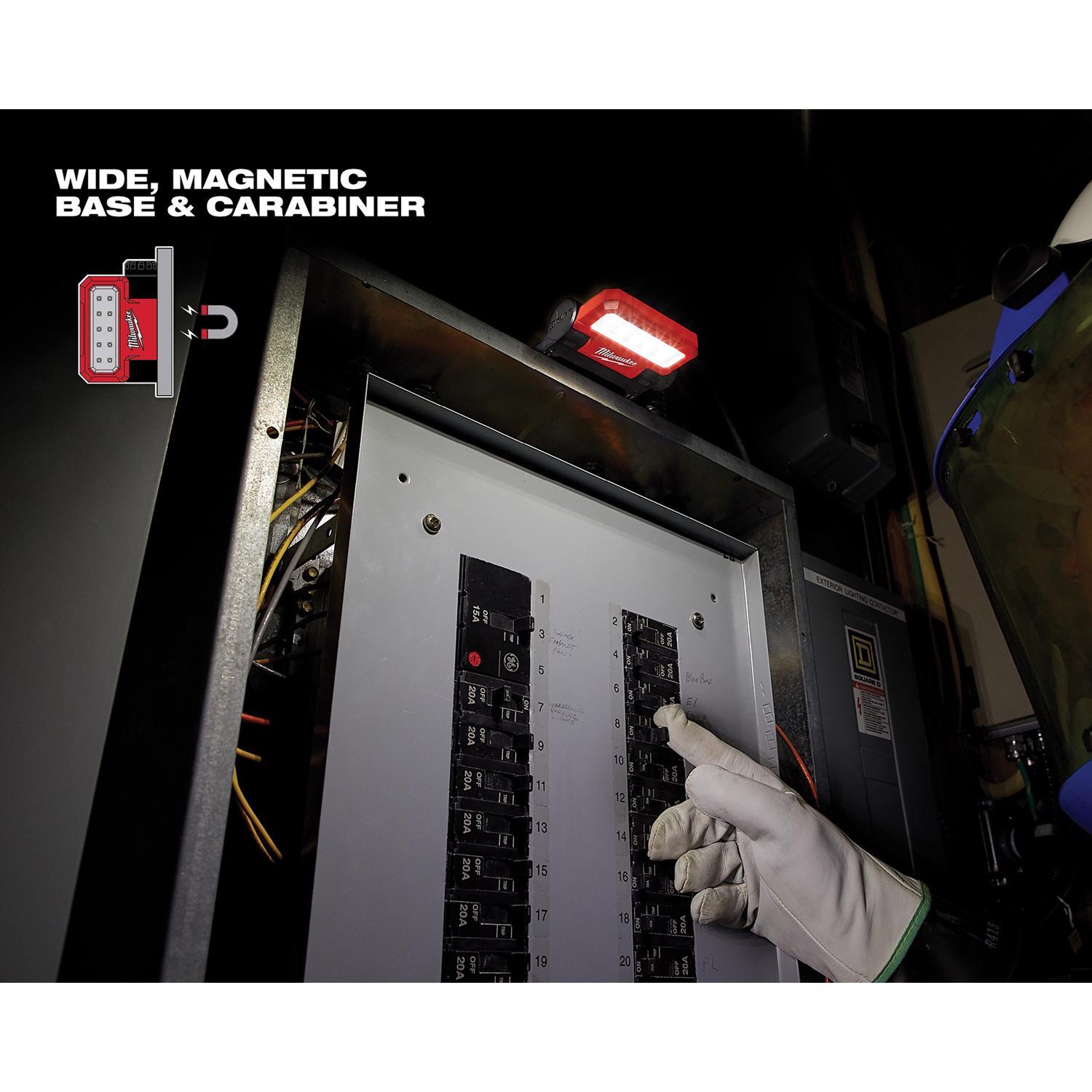 Milwaukee 550 lm Black/Red LED Work Light