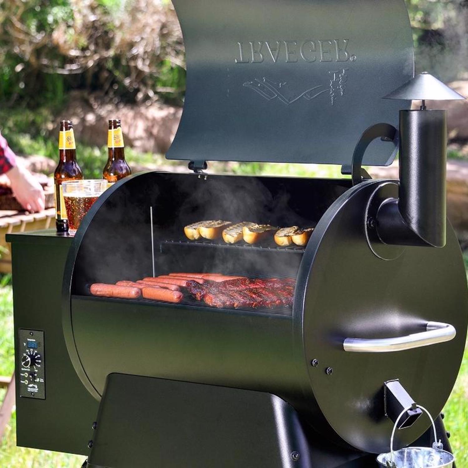 Traeger Pro Series 22 Wood Pellet Grill Bronze