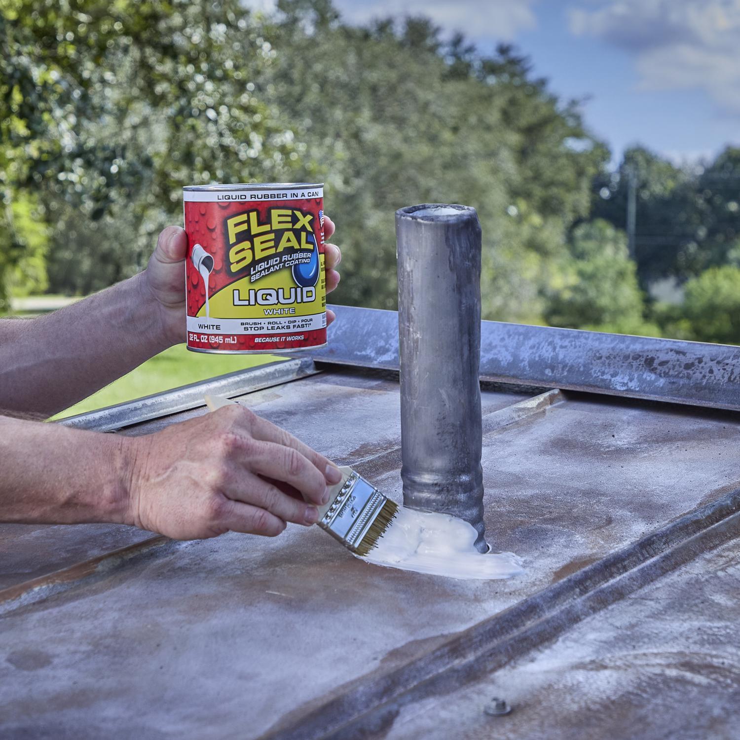 Flex Seal Family of Products Flex Seal White Liquid Rubber Sealant Coating 32 oz