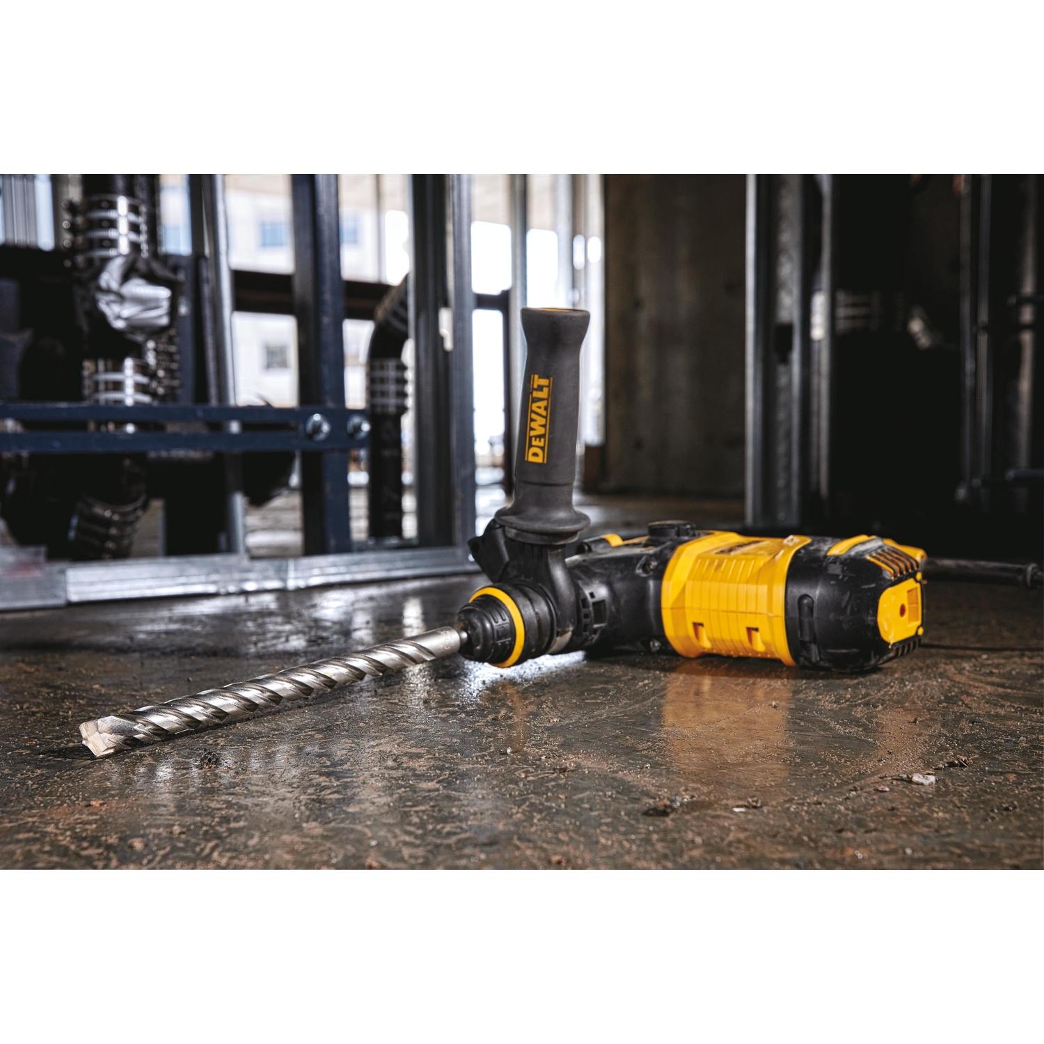 DEWALT Rock Carbide 7/8 in. X 12 in. L Carbide Tipped SDS-plus Drill Bit SDS-Plus Shank 1 pc