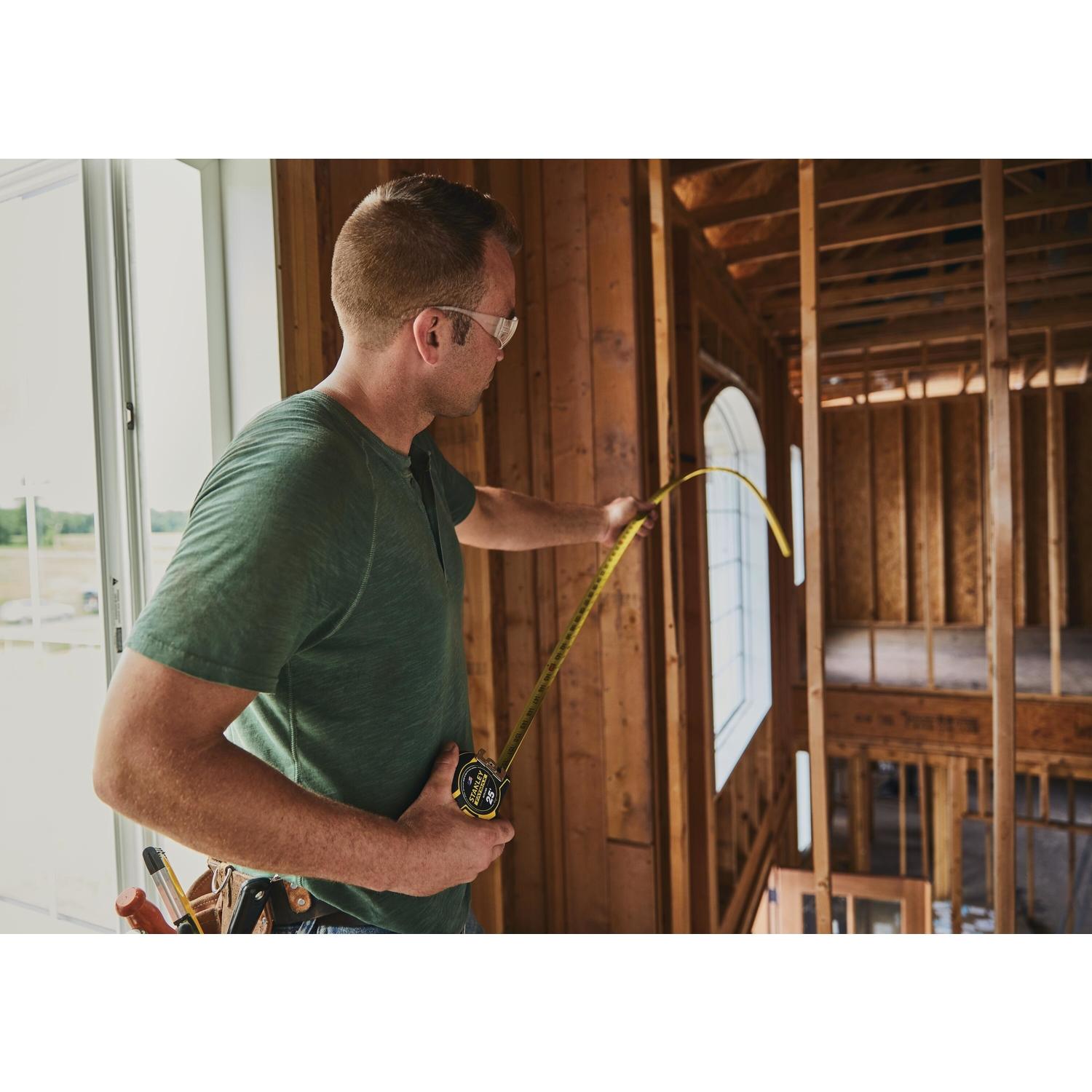 Stanley Fatmax 25 ft. L X 1.25 in. W Auto Lock Tape Measure 1 pk