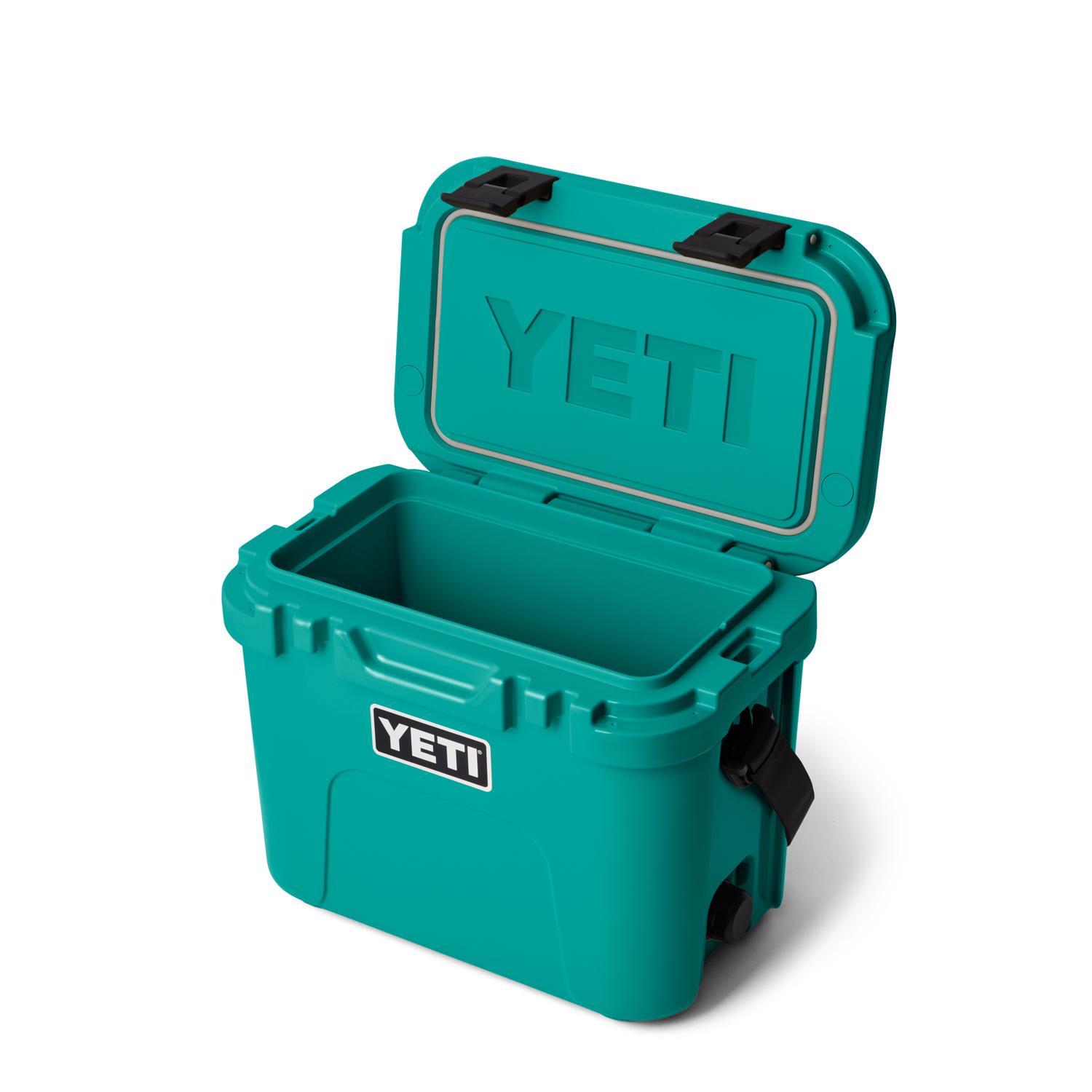 YETI Roadie 15 Aquifer Blue 15 qt Hard Cooler