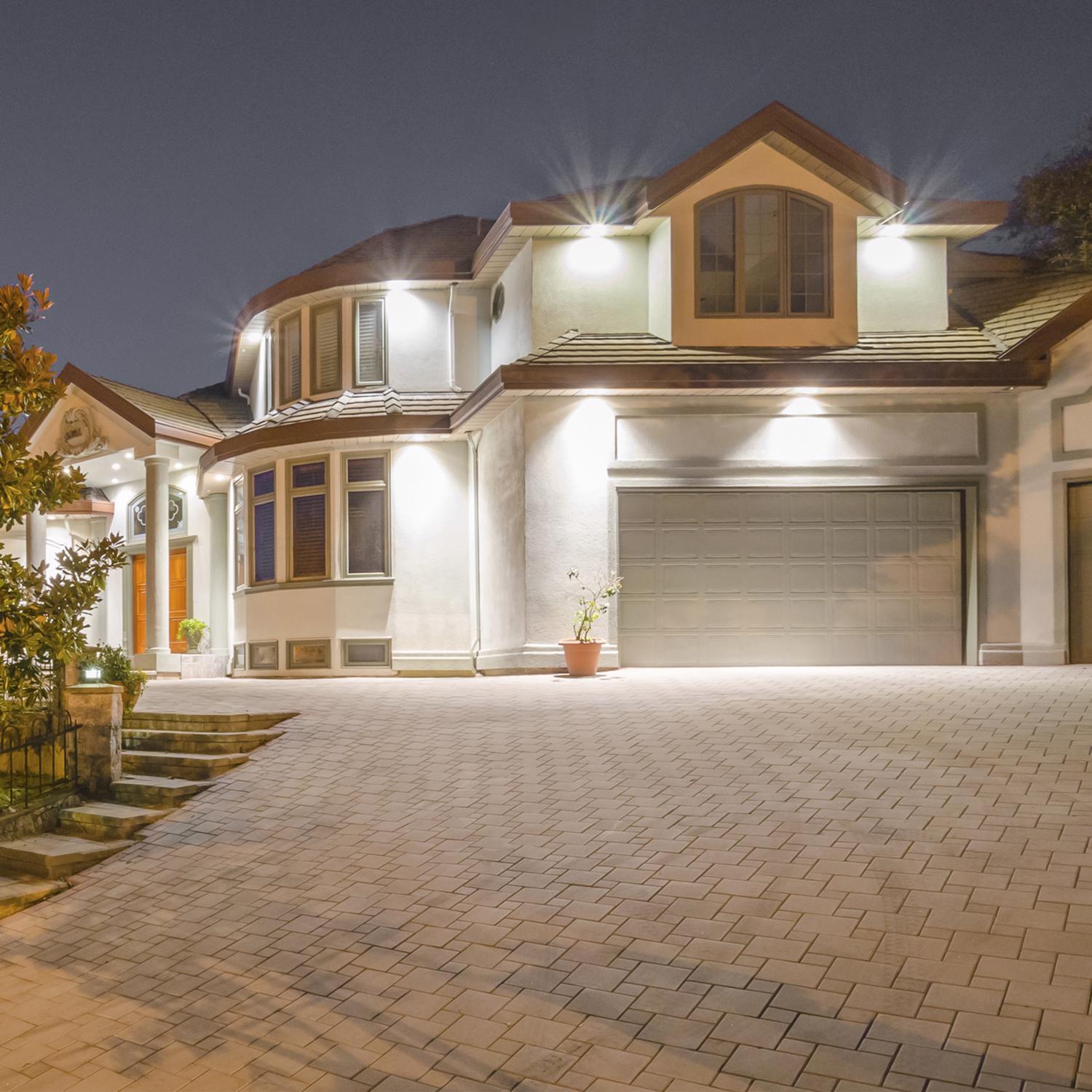 Feit PAR38 E26 (Medium) LED Bulb Adjustable White 90 Watt Equivalence 2 pk