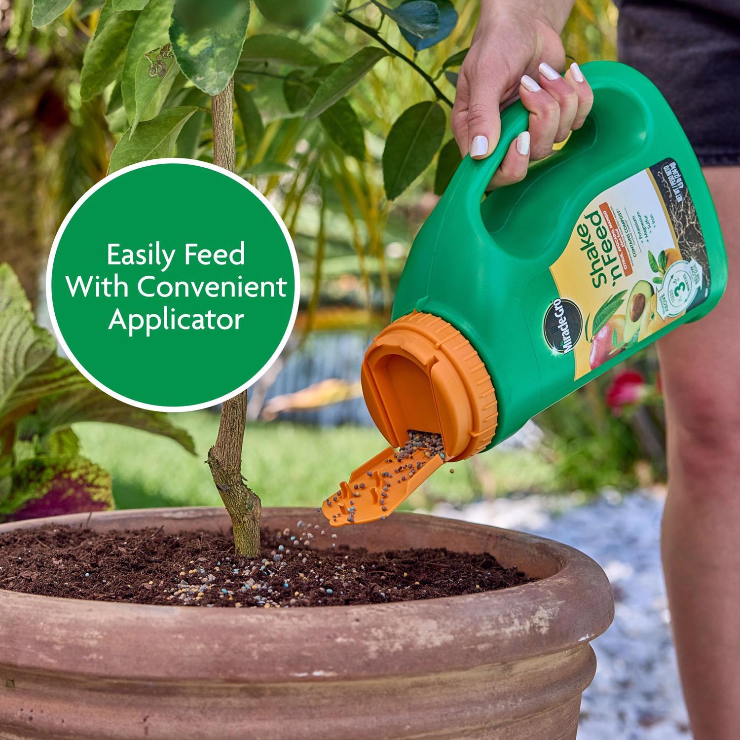 Miracle-Gro Shake 'n Feed Granules Plant Food 4.5 lb