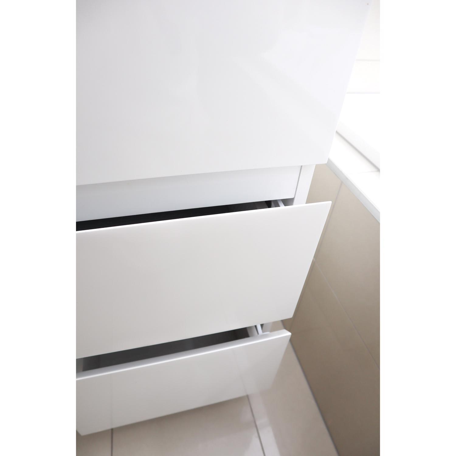 Dreambaby White Plastic Adhesive Cabinet/Drawer Latches 4 pk