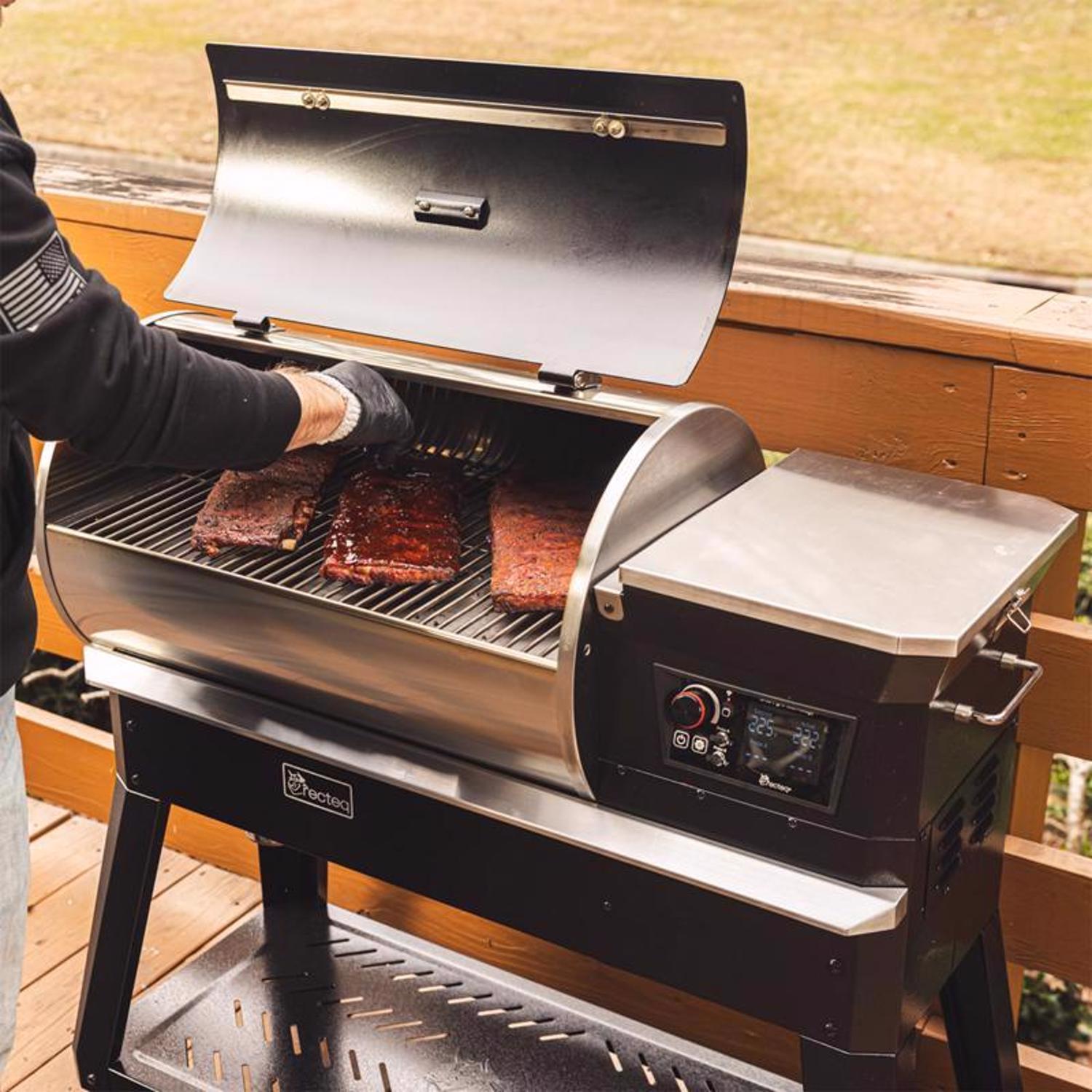 Recteq Patio Legend 400 Wood Pellet WiFi Grill and Smoker Black/Silver