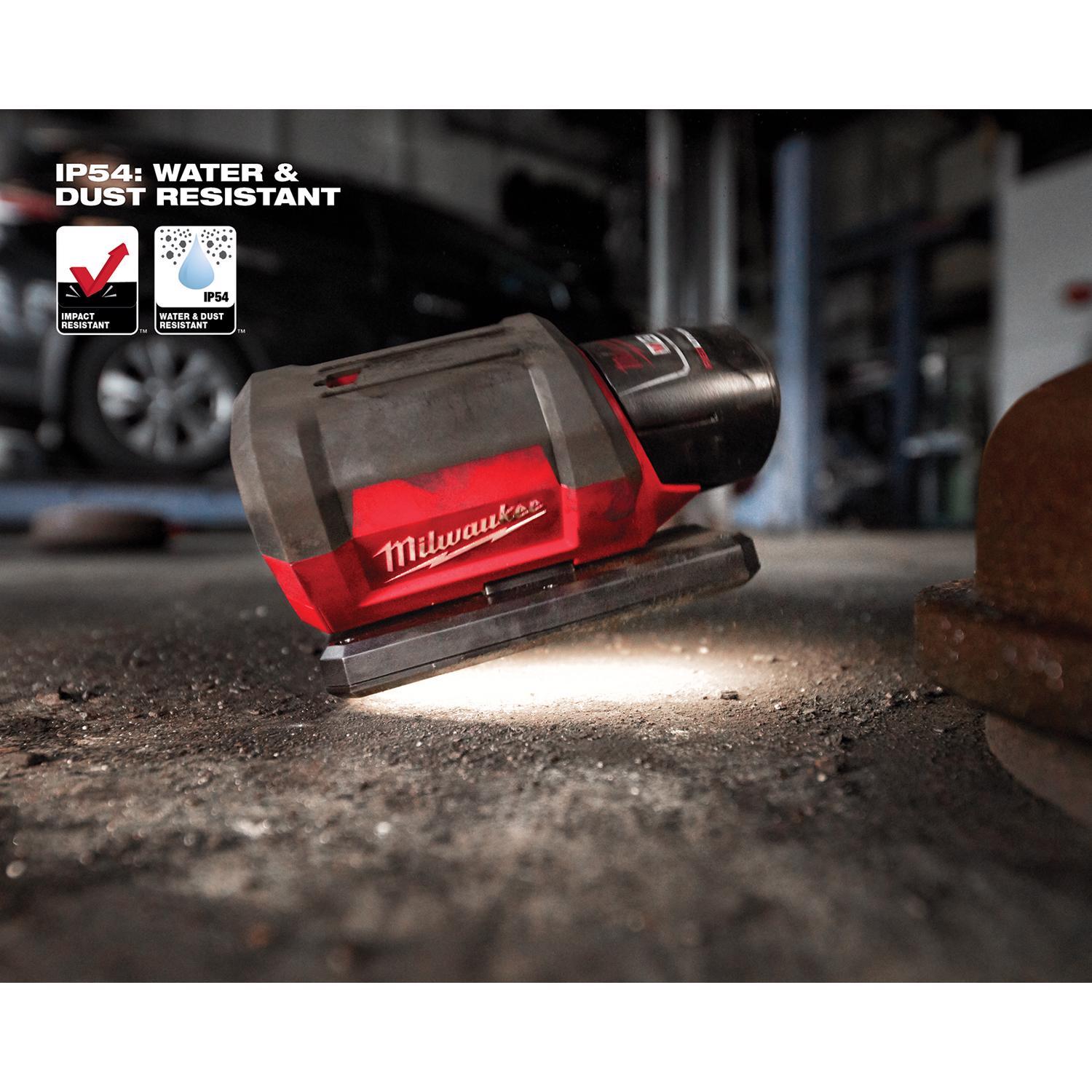 Milwaukee M12 Rover 700/250 lm LED Rechargeable Handheld Flood Light