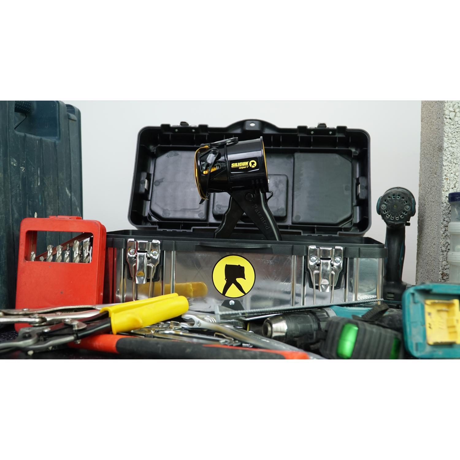 SILIGUN Professional Plastic Drip Free Caulking Gun