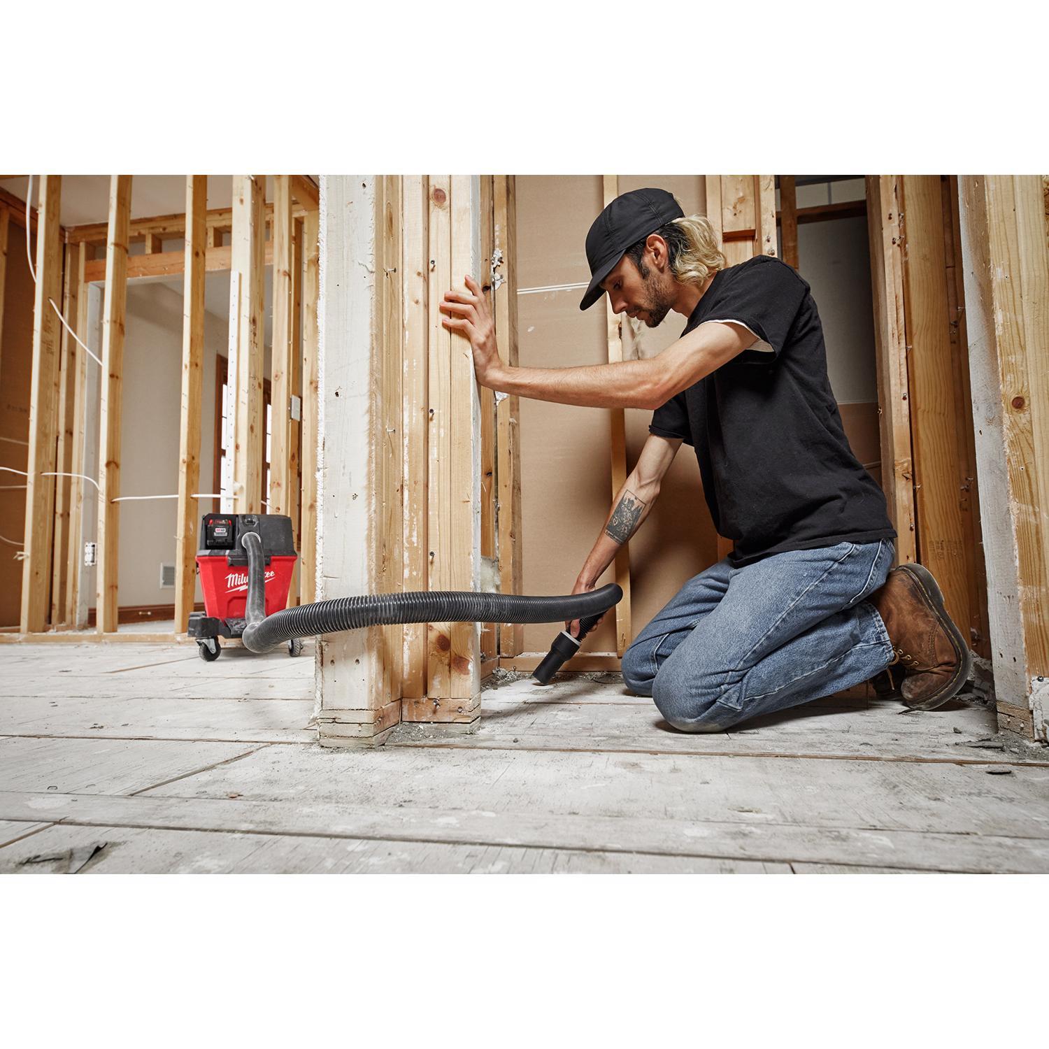 Milwaukee 9 ft. L X 1-7/8 in. D Wet/Dry Shop Vac Flexible Vacuum Hose 1 pc