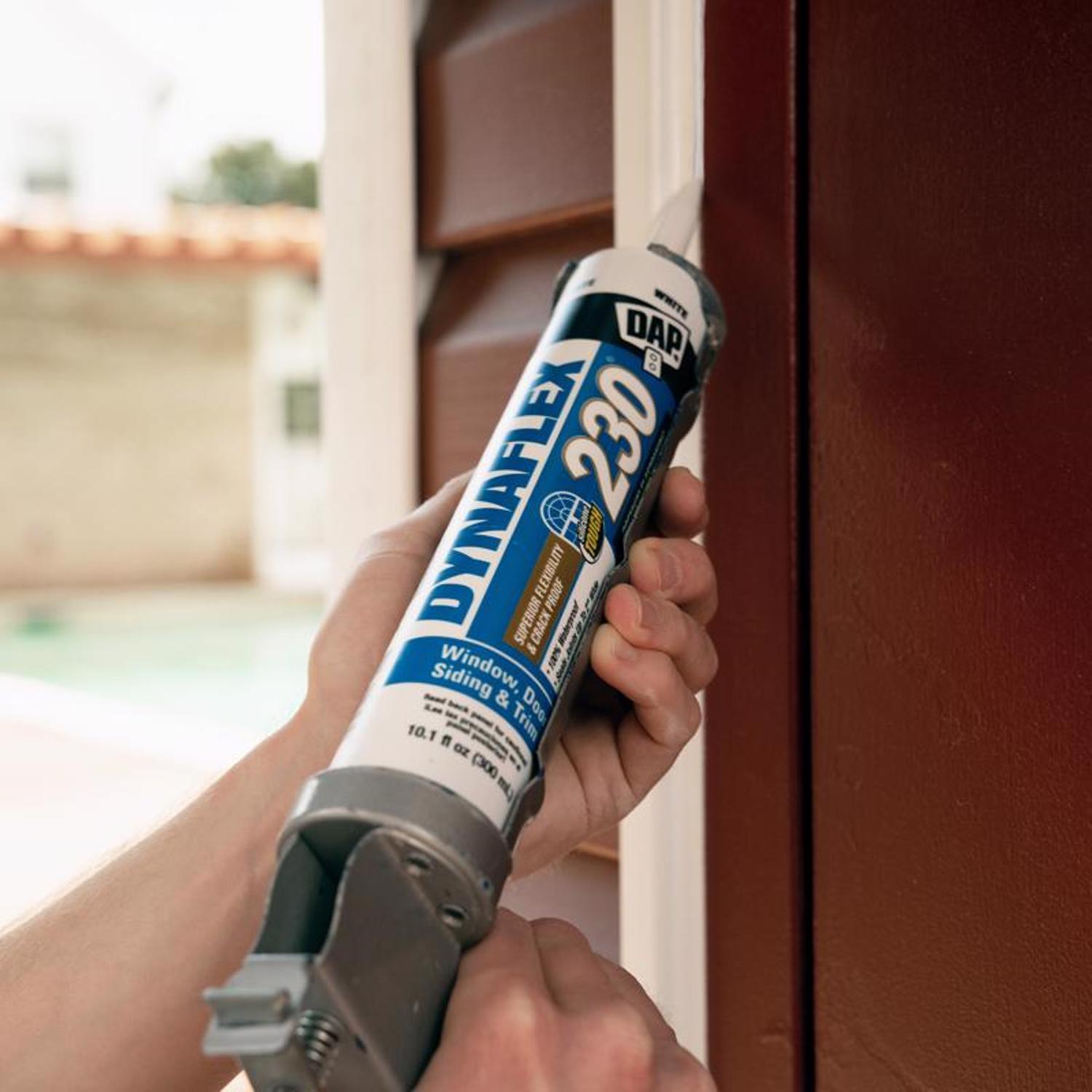 DAP Dynaflex 230 White Premium Latex Door/Siding/ Window Sealant 10.1 oz
