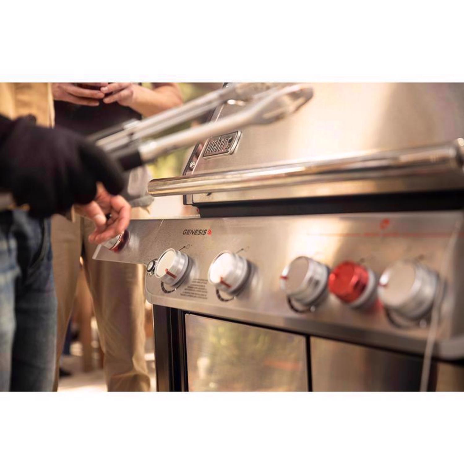 Weber Genesis E-335 3 Burner Liquid Propane Grill Black